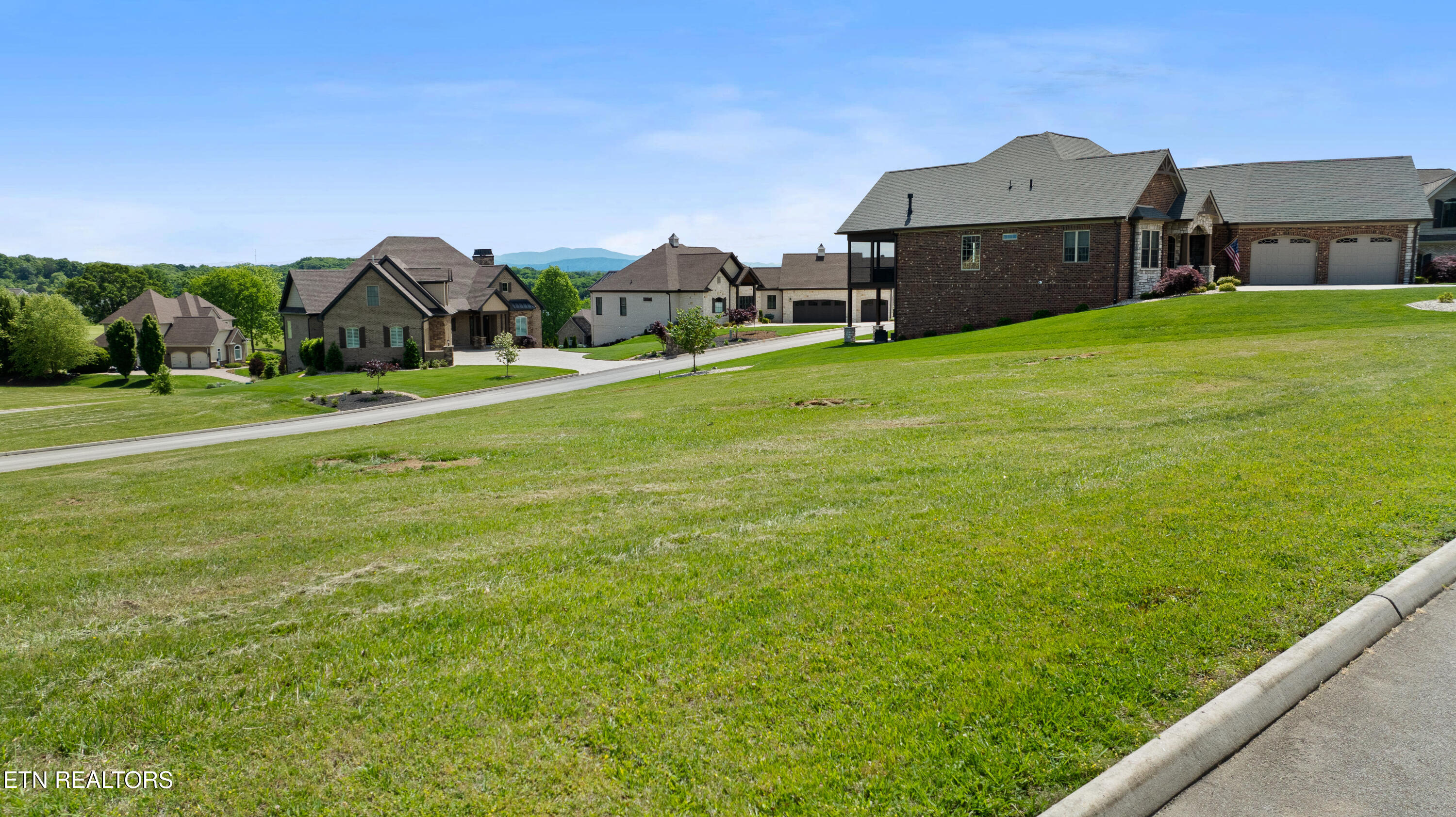 109 Red Hawk Drive Vonore TN 37885