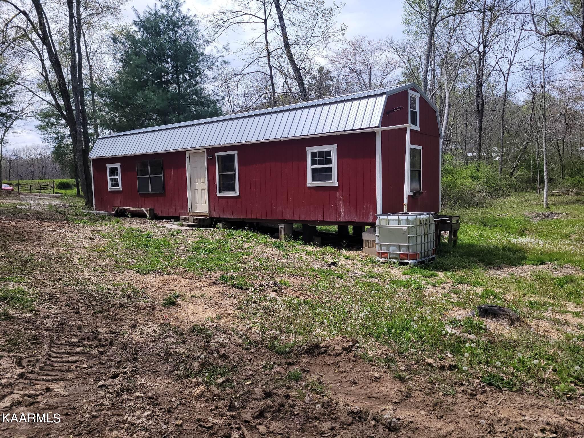 1386 Old Deerlodge Pike Deer Lodge TN 37726