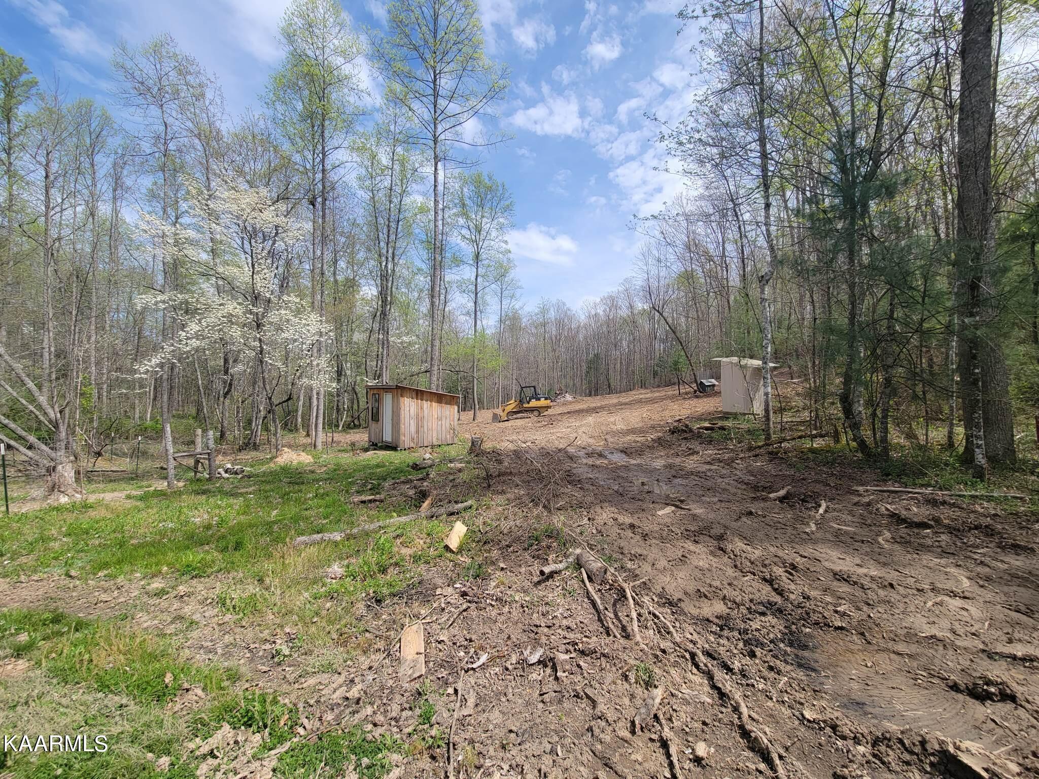 1386 Old Deerlodge Pike Deer Lodge TN 37726
