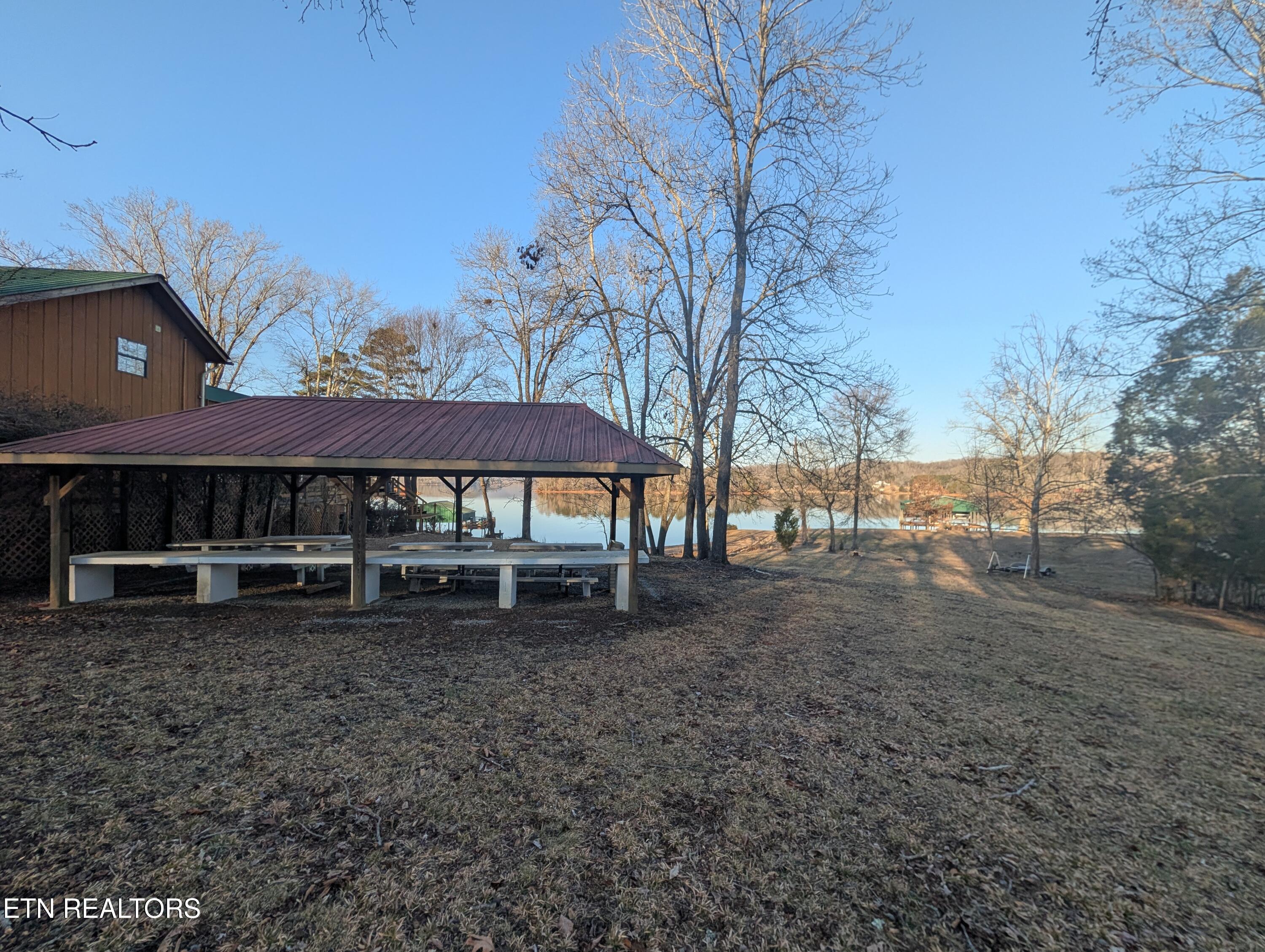 Lakewood Village Road Spring City TN 37381