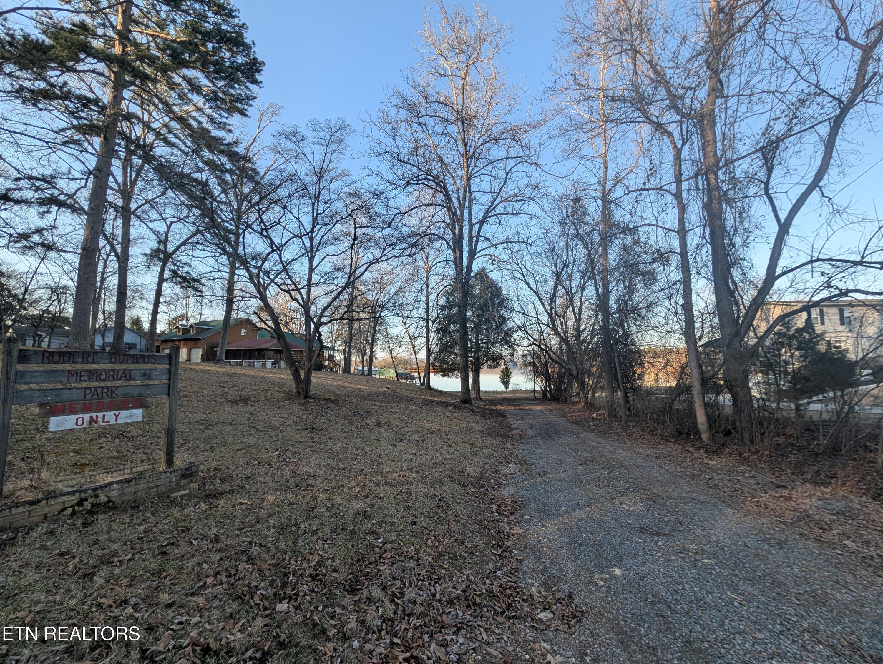 Lakewood Village Road Spring City TN 37381