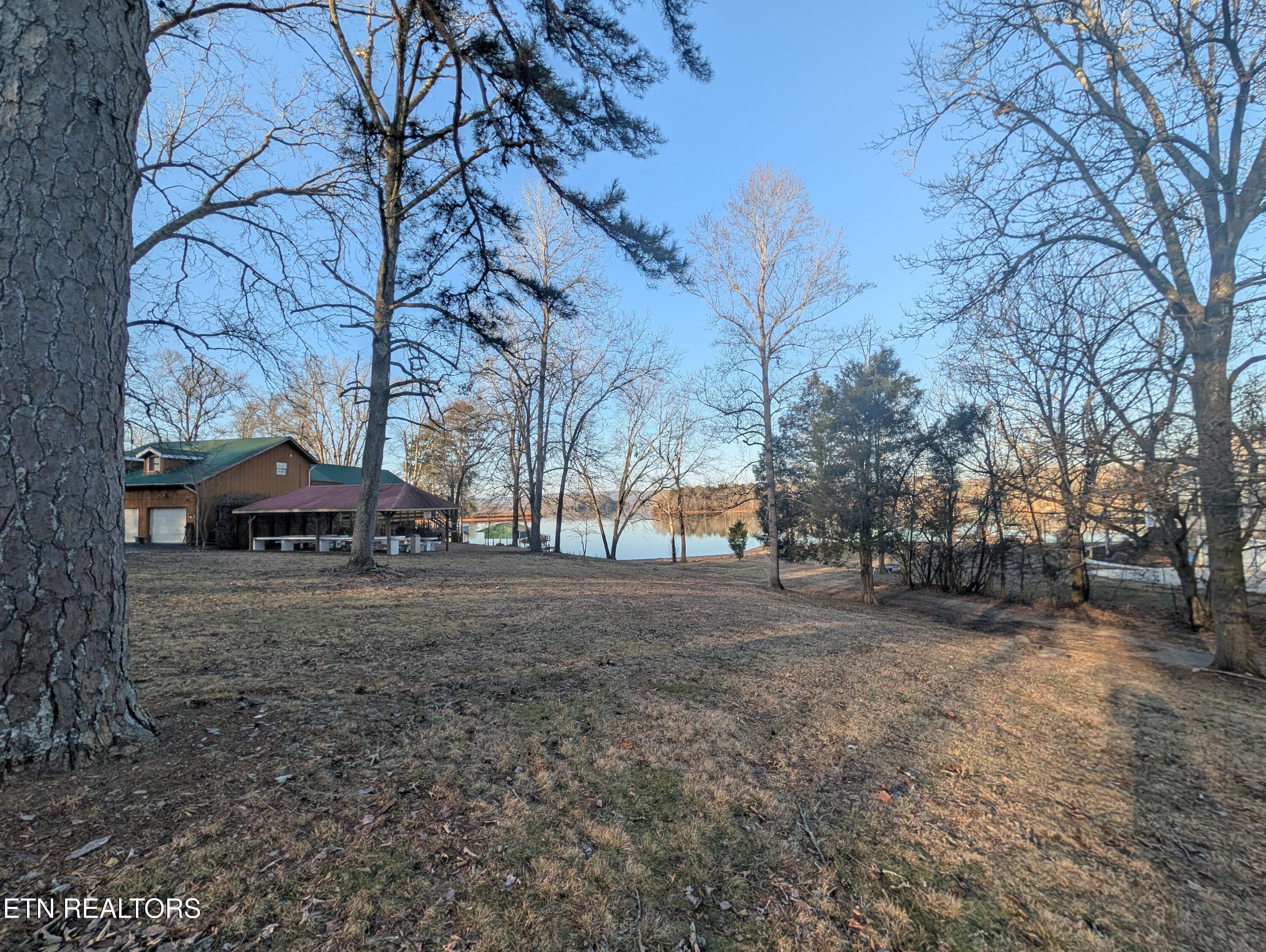 Lakewood Village Road Spring City TN 37381