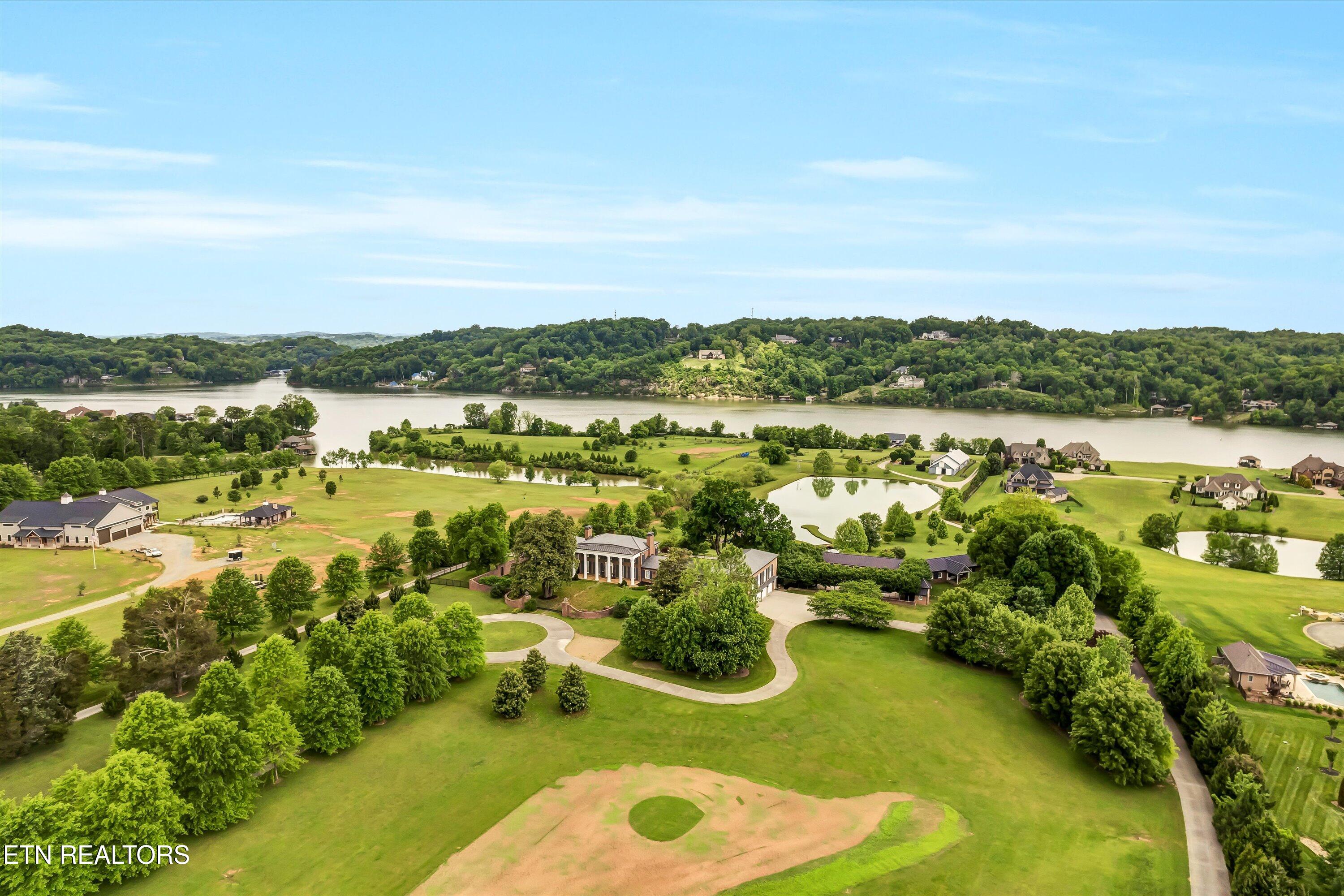 3337 Preserve Pointe Louisville TN 37777
