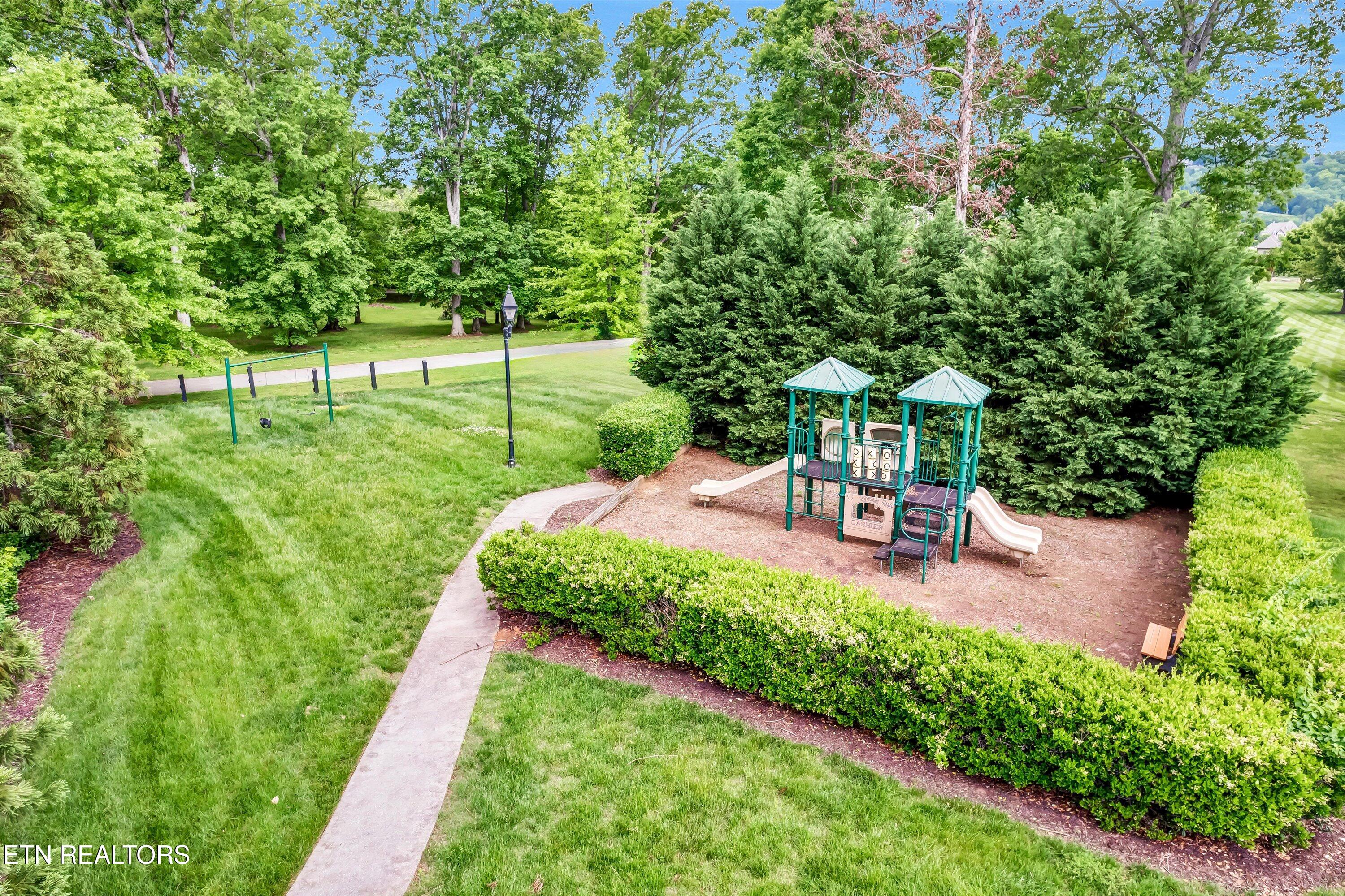 3337 Preserve Pointe Louisville TN 37777