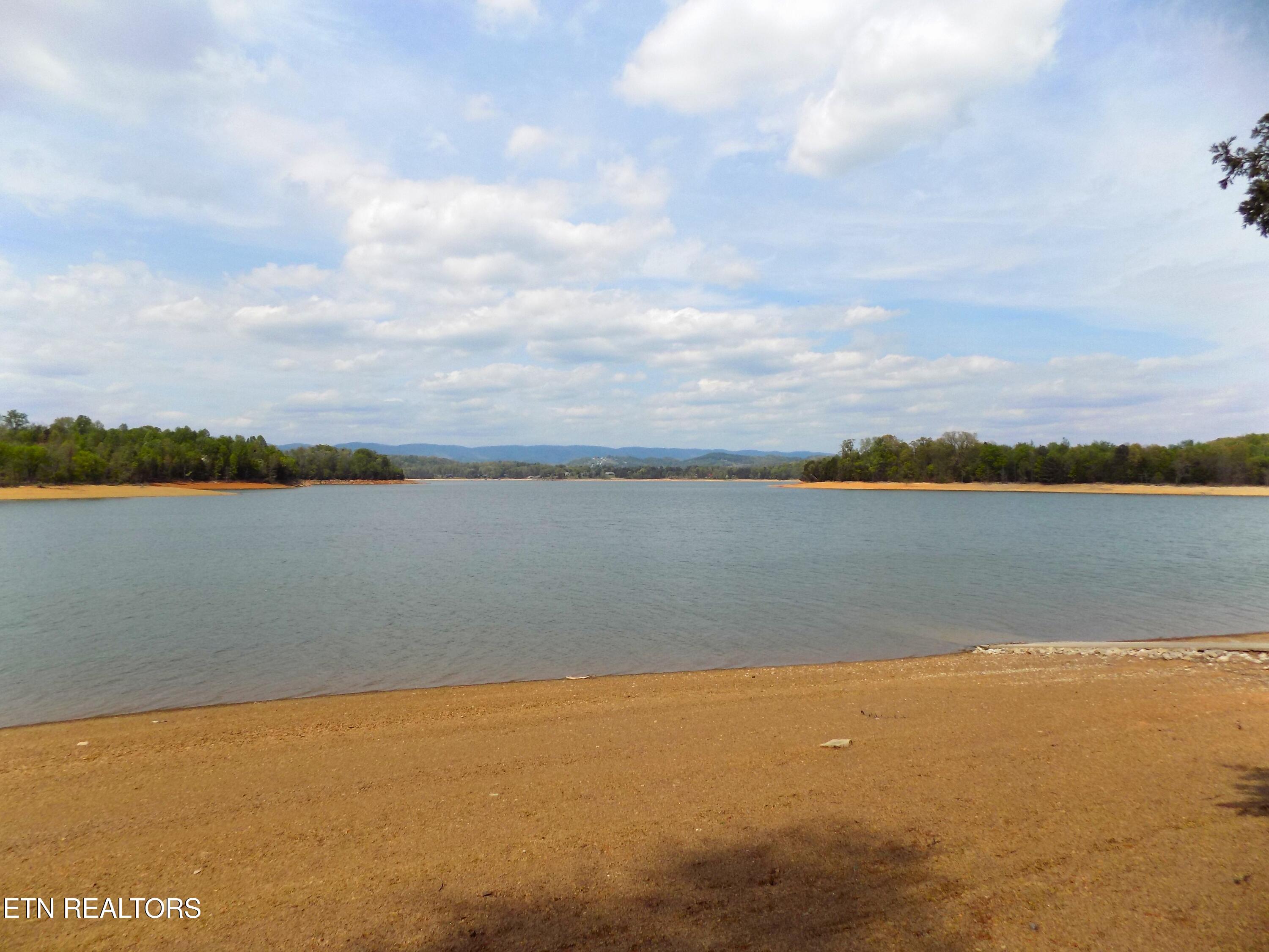 3753 Lake Point Drive Morristown TN 37814