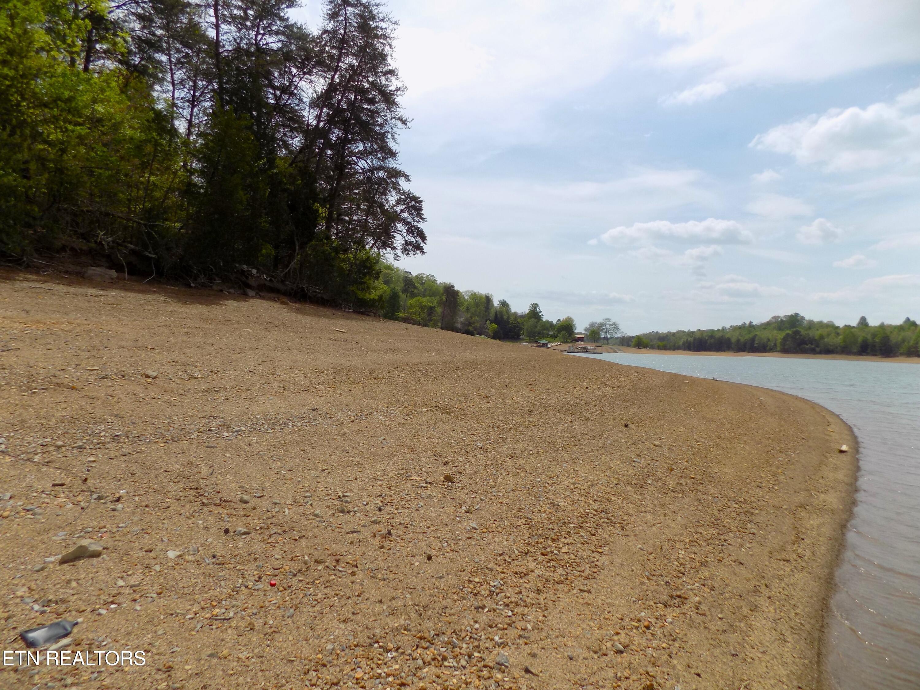 3753 Lake Point Drive Morristown TN 37814