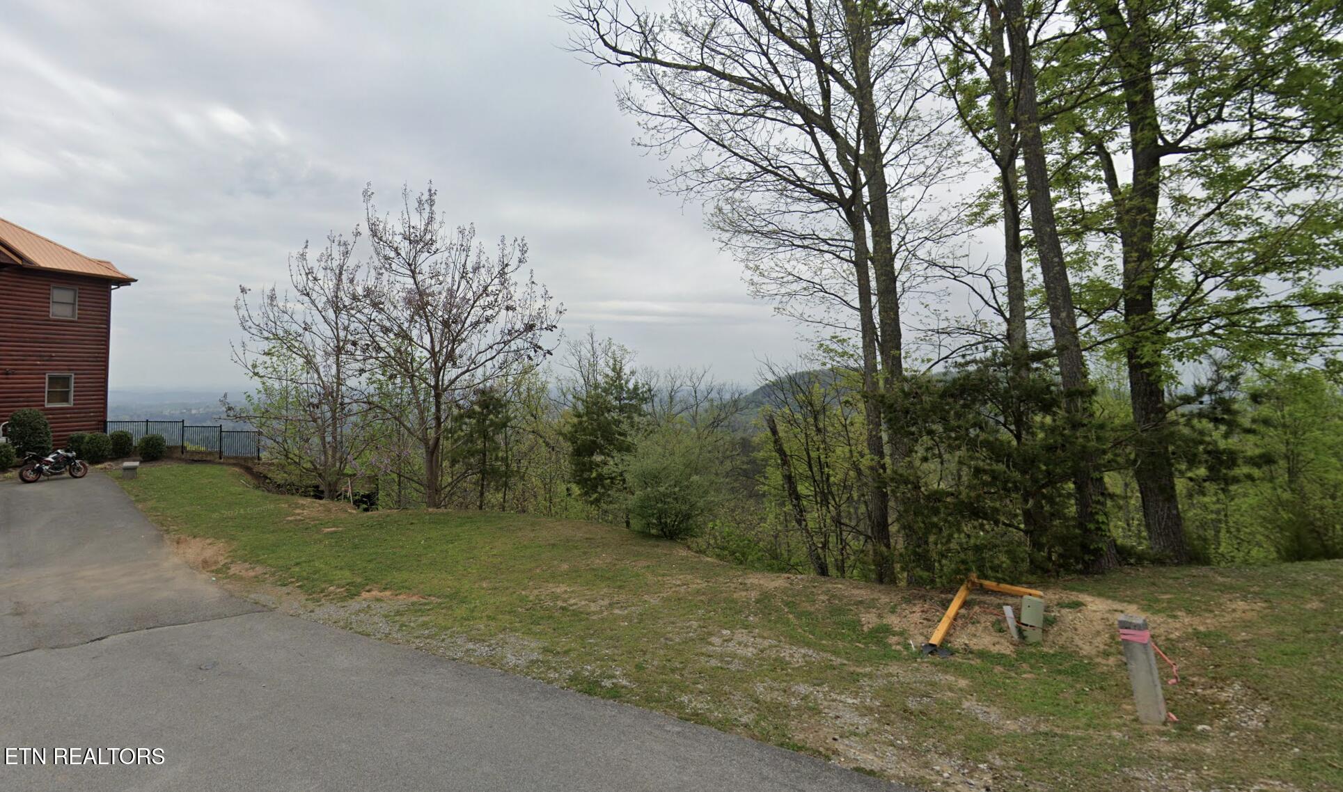 Breezey Ridge Drive Sevierville TN 37876