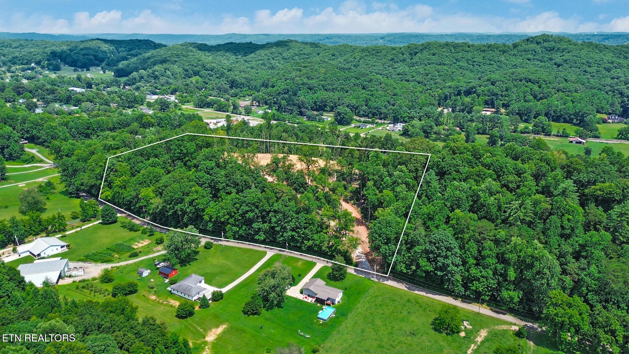 350 Old Hen Valley Road Oliver Springs TN 37840