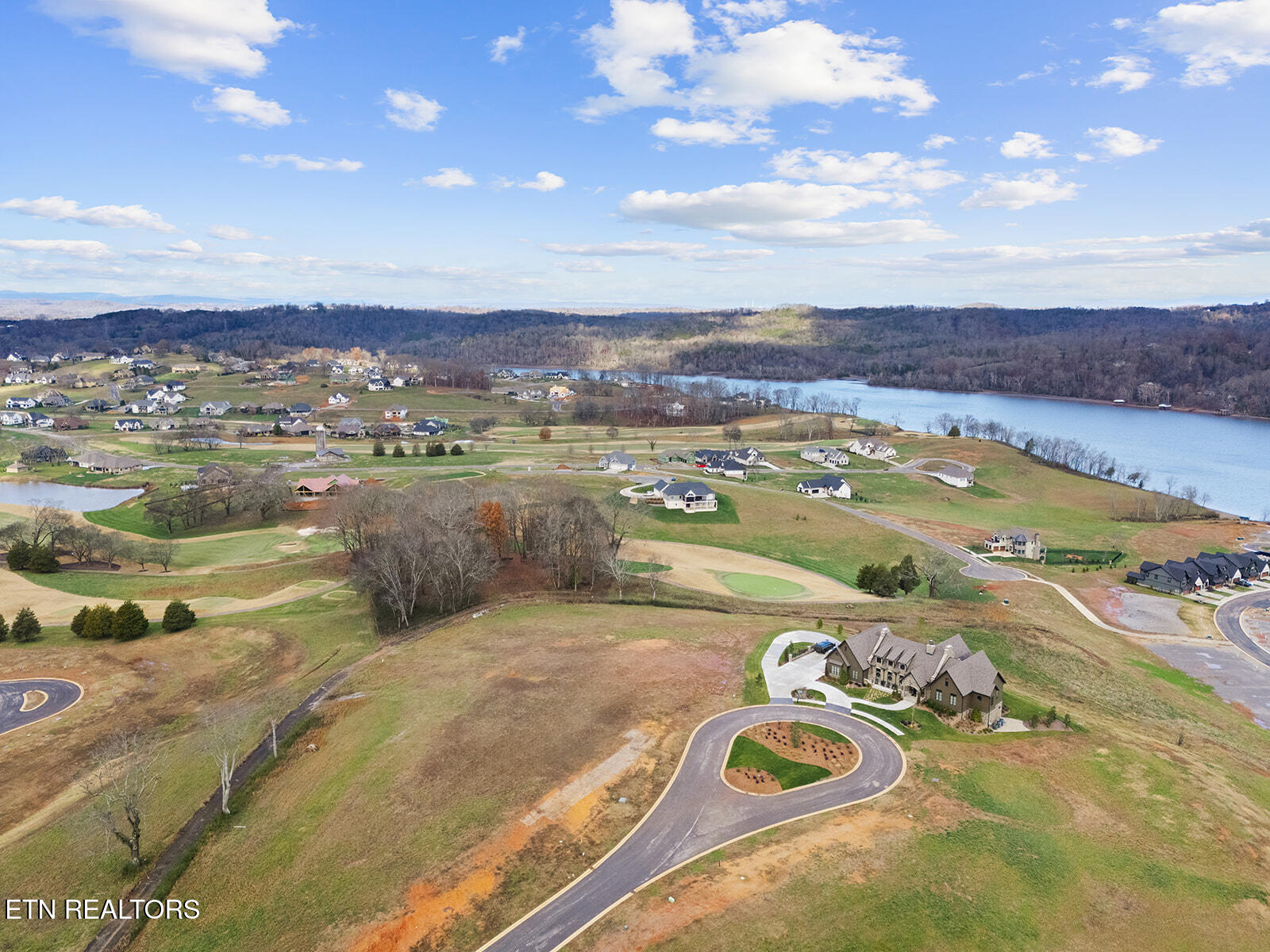 135 Magnolia Hill Loudon TN 37774
