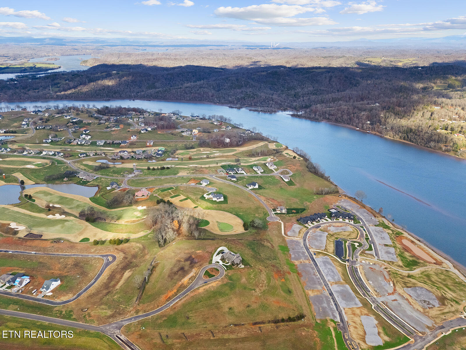 135 Magnolia Hill Loudon TN 37774
