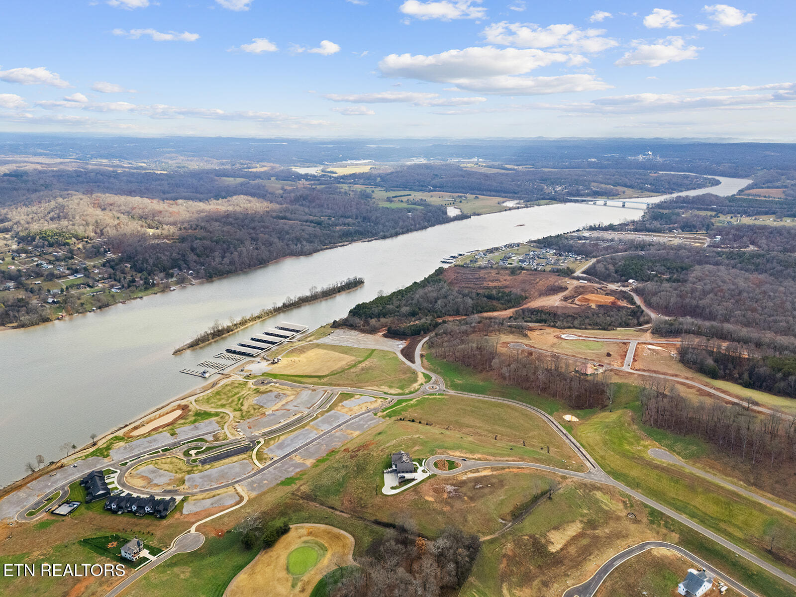 135 Magnolia Hill Loudon TN 37774