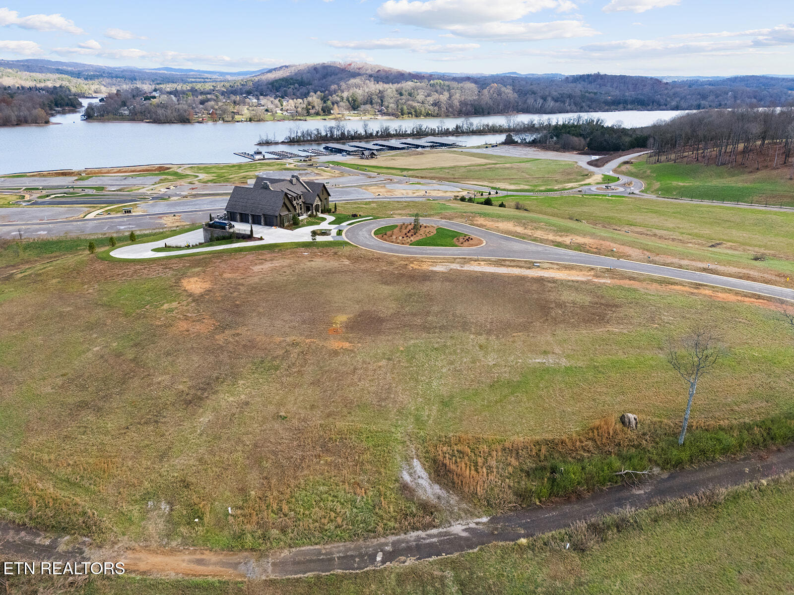 135 Magnolia Hill Loudon TN 37774