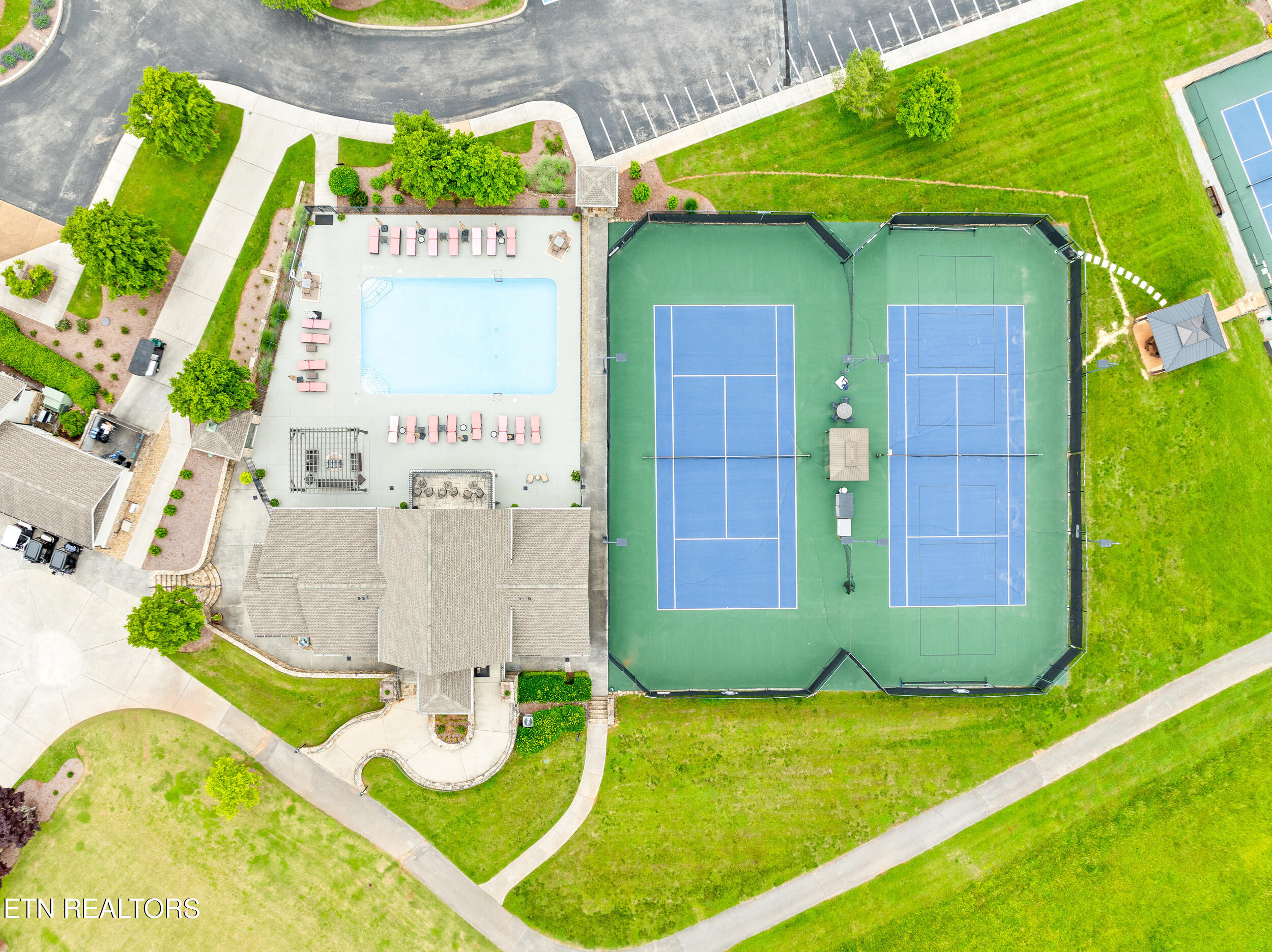 201 White Swan Drive Vonore TN 37885