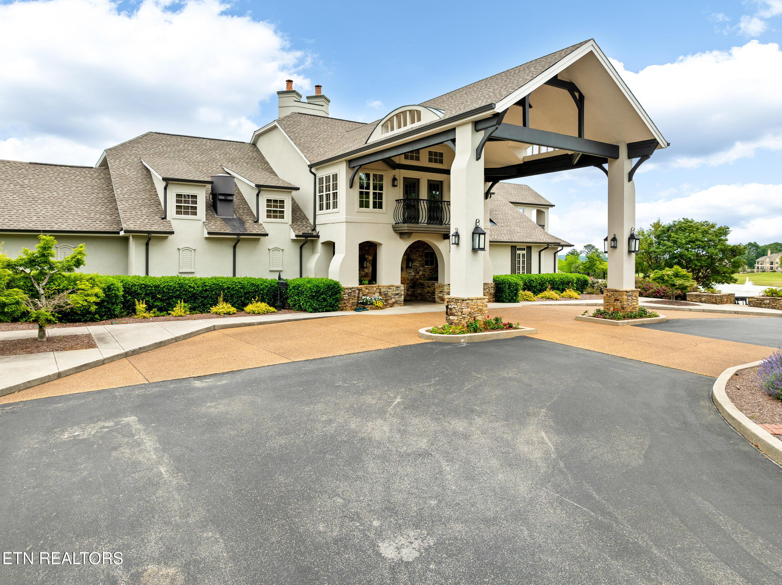 201 White Swan Drive Vonore TN 37885