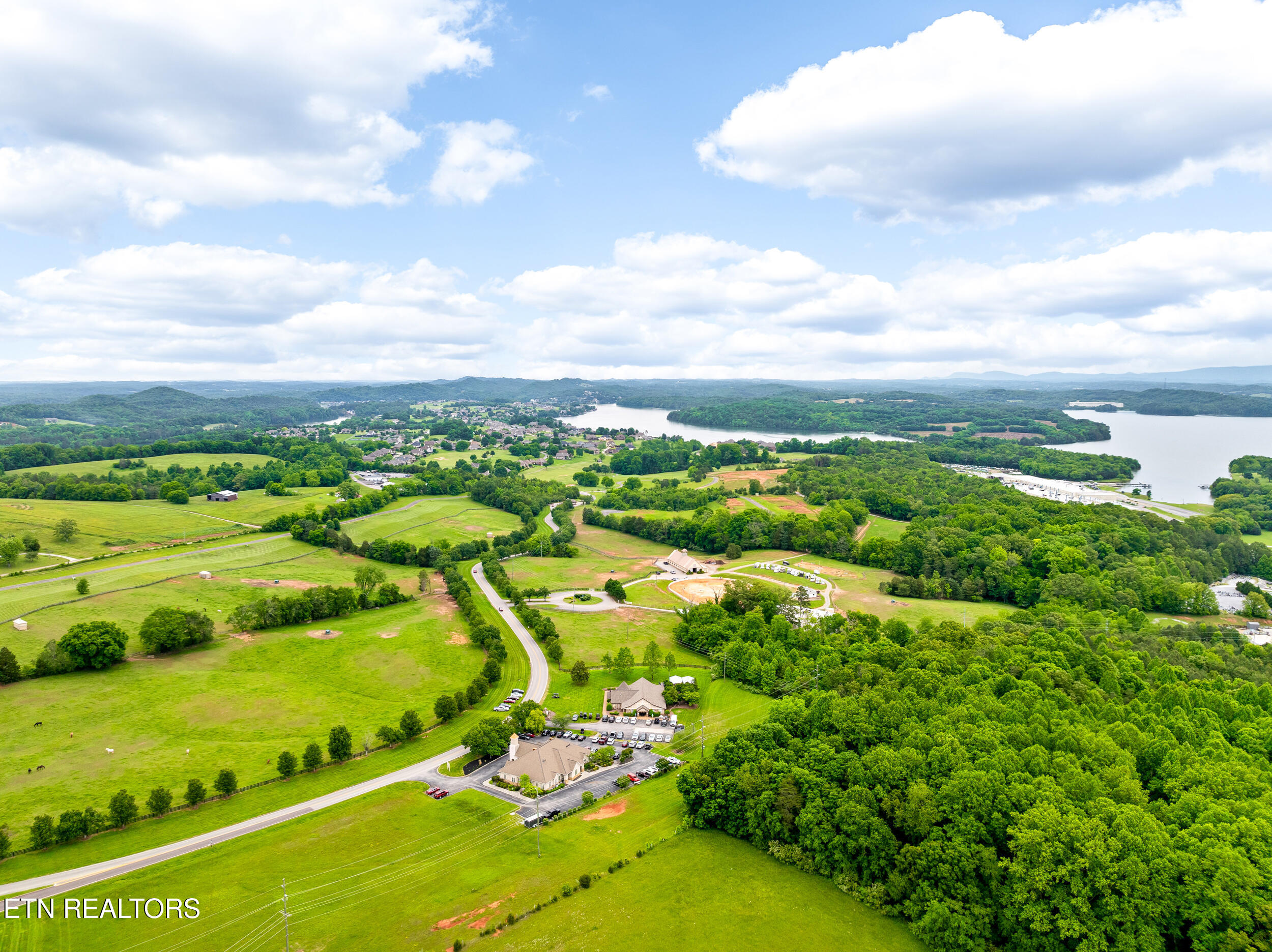 201 White Swan Drive Vonore TN 37885