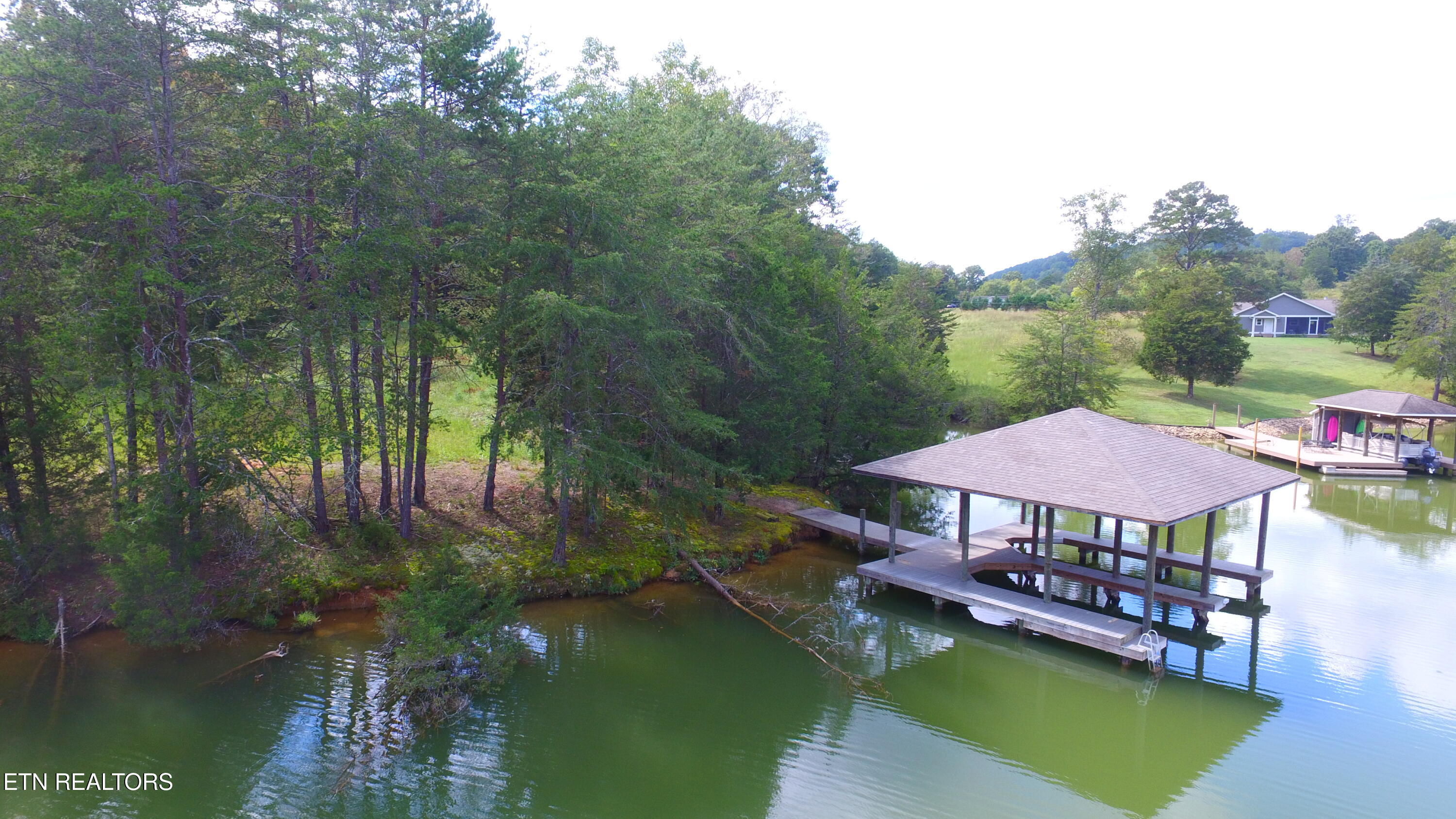 2050 E Bat Creek Road Vonore TN 37885