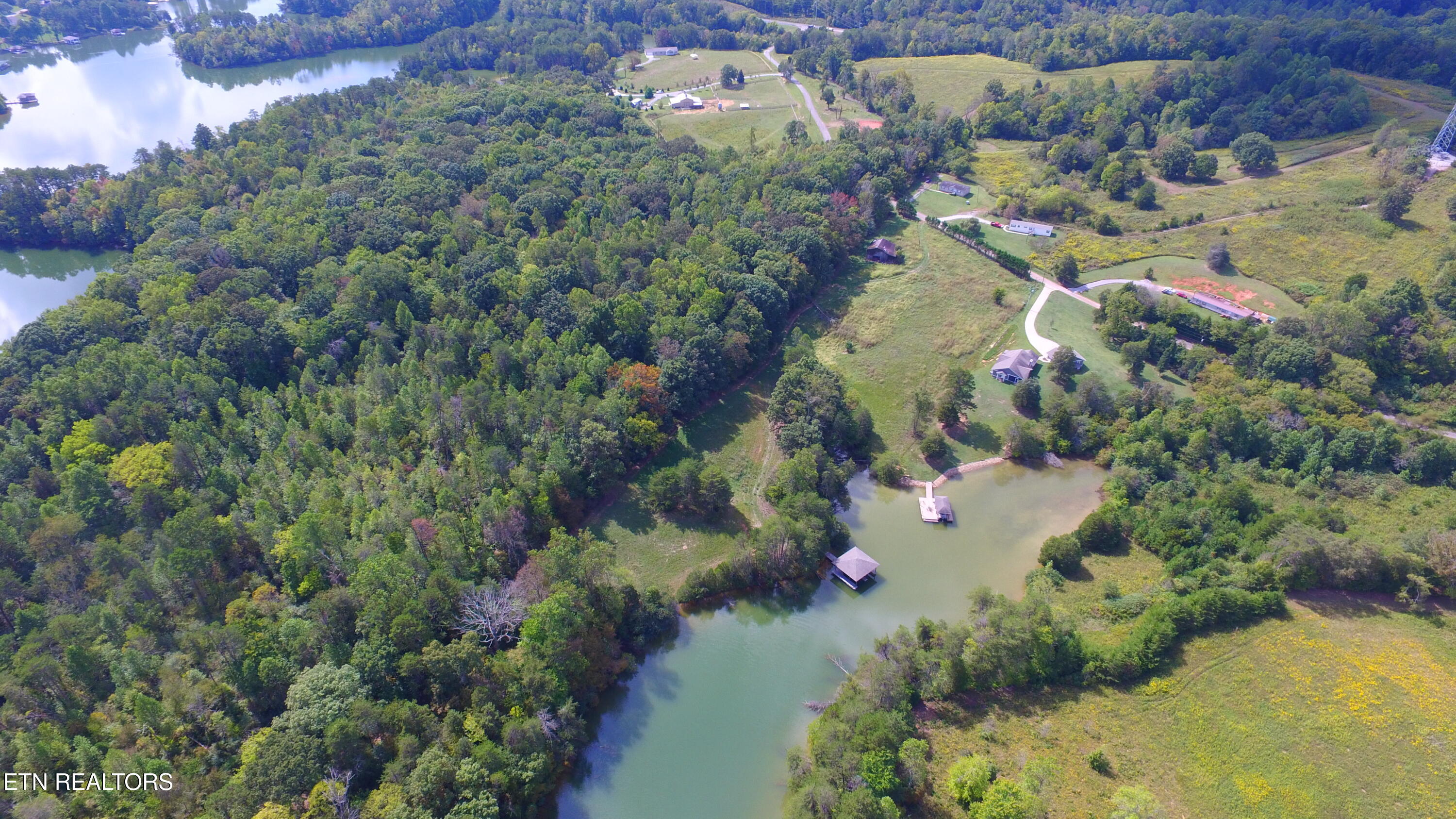 2050 E Bat Creek Road Vonore TN 37885