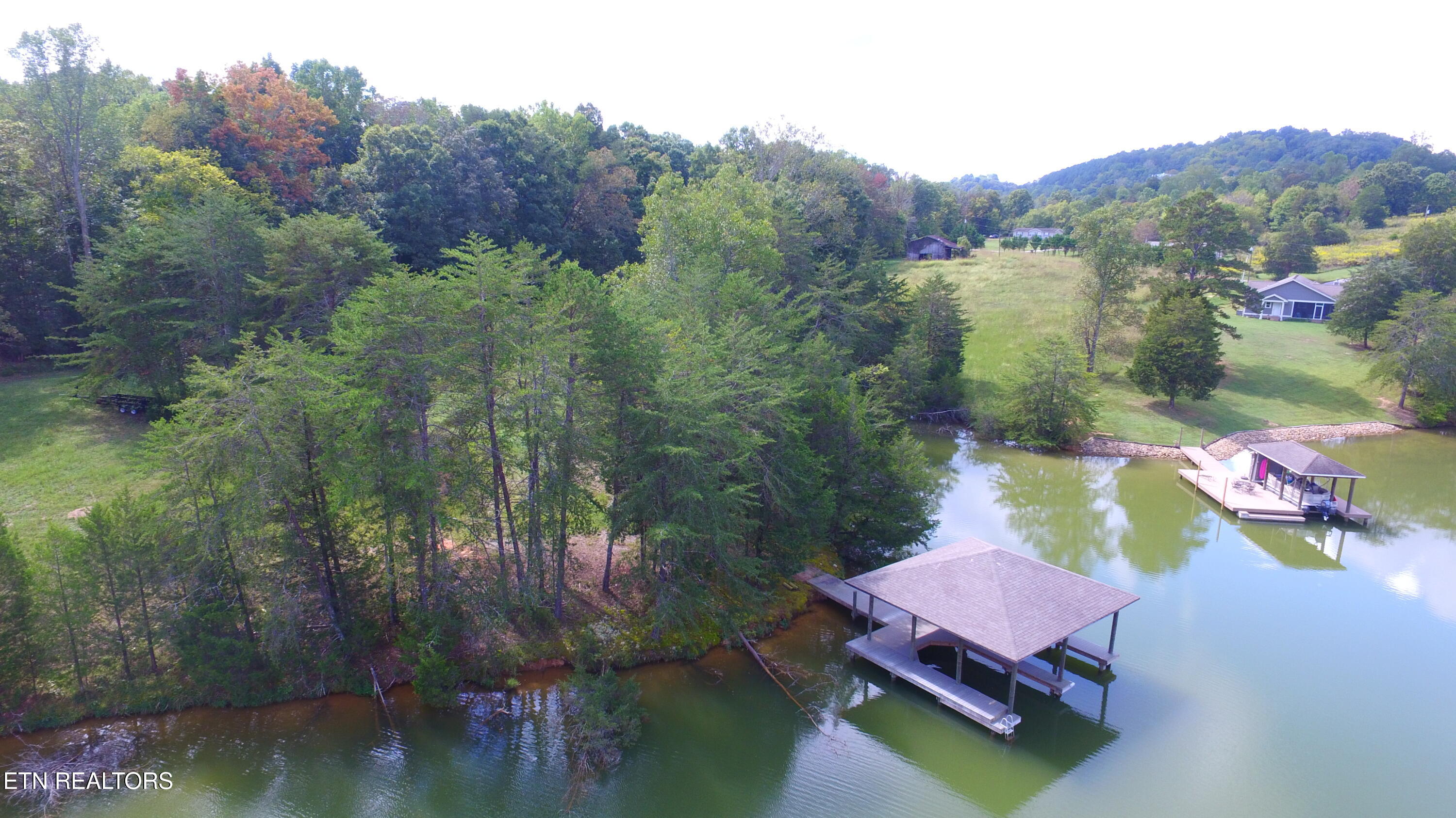 2050 E Bat Creek Road Vonore TN 37885