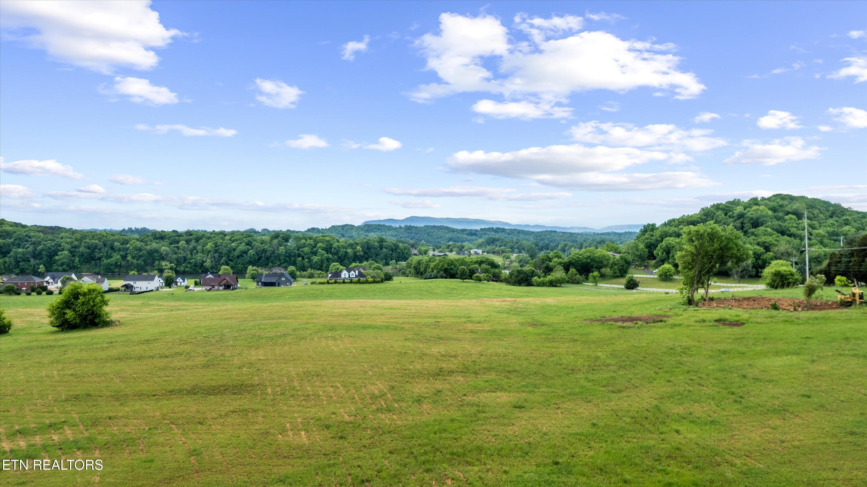 2706 Kelly Lane Kodak TN 37764