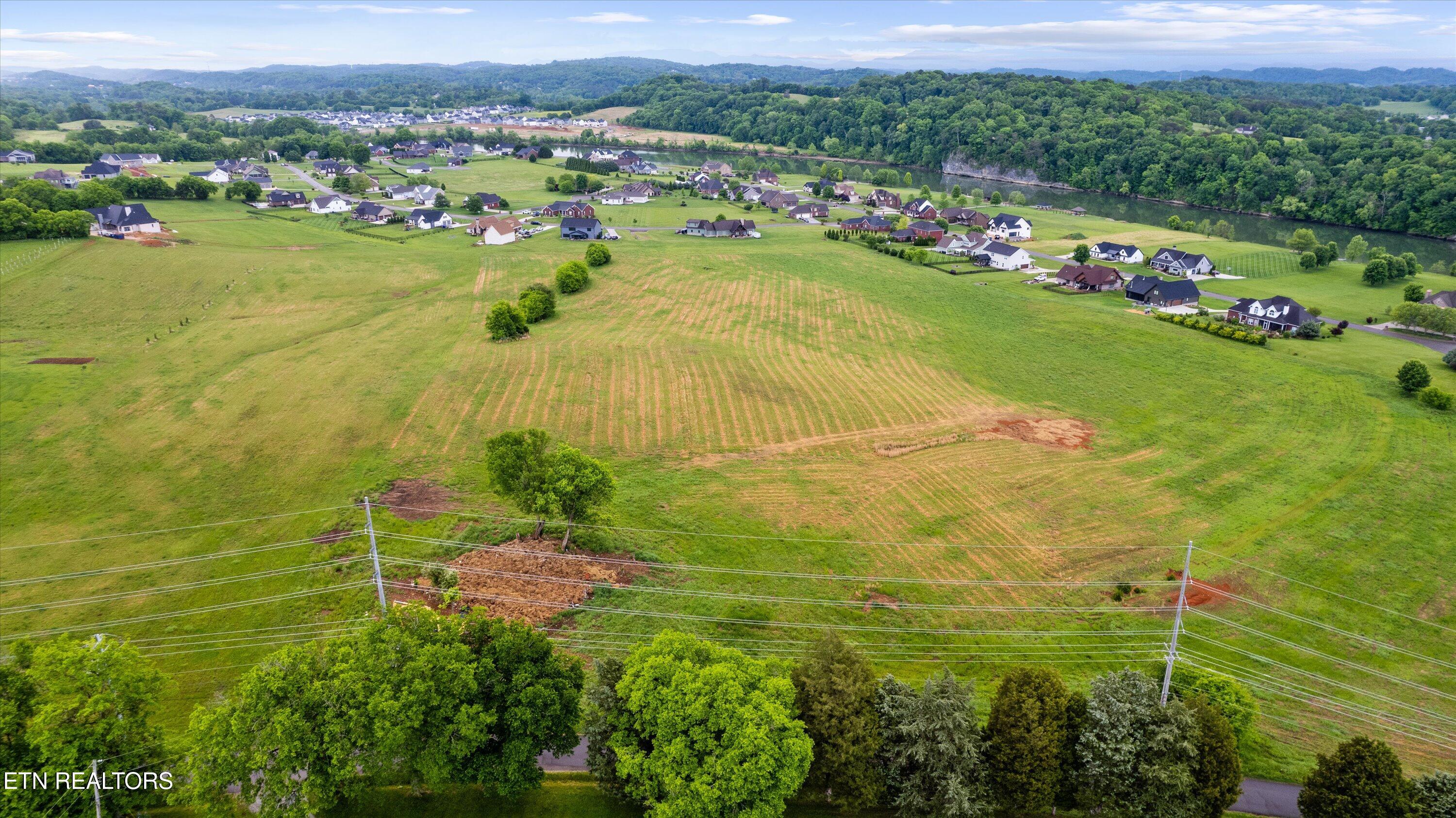 2706 Kelly Lane Kodak TN 37764