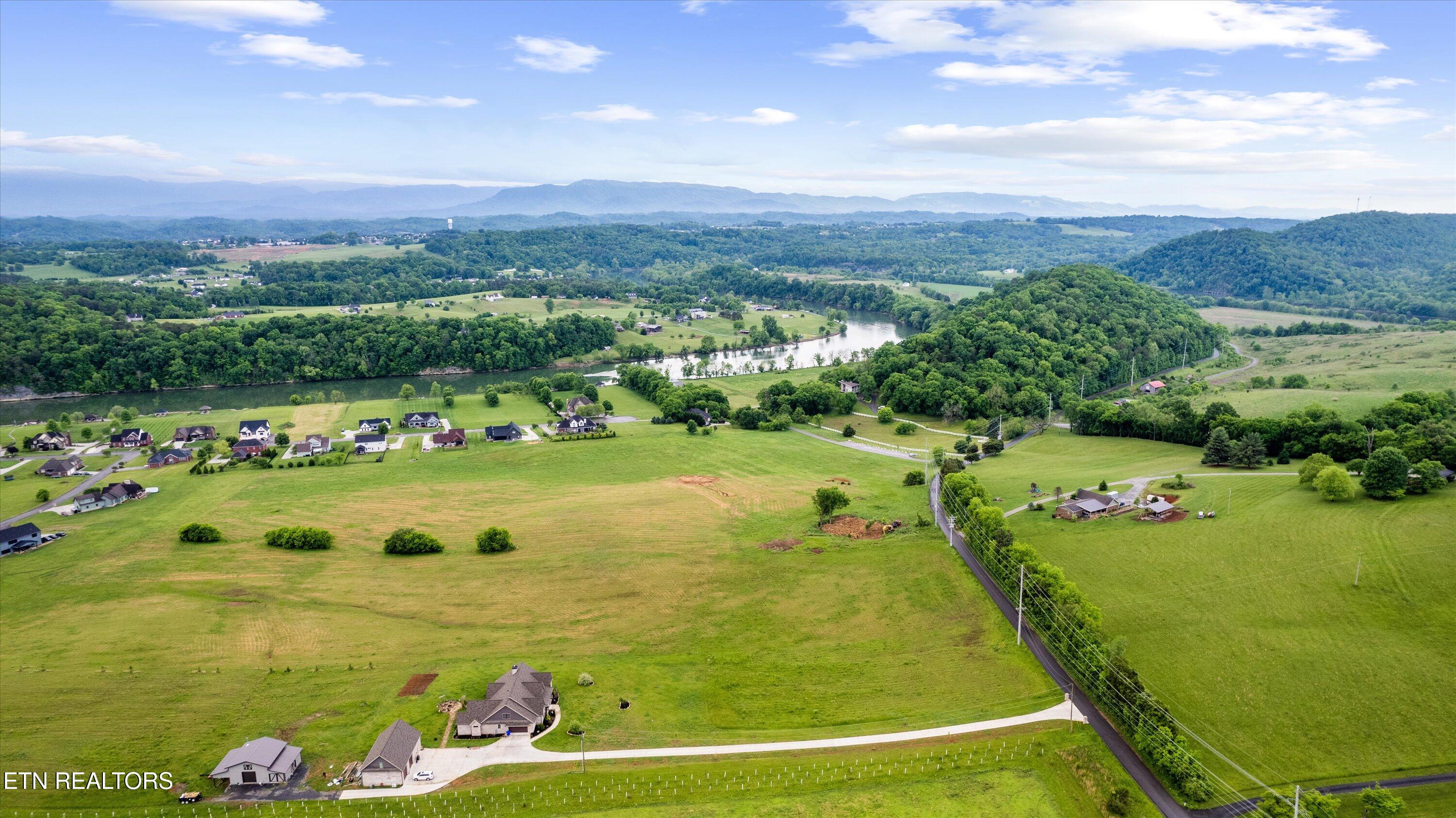 2706 Kelly Lane Kodak TN 37764