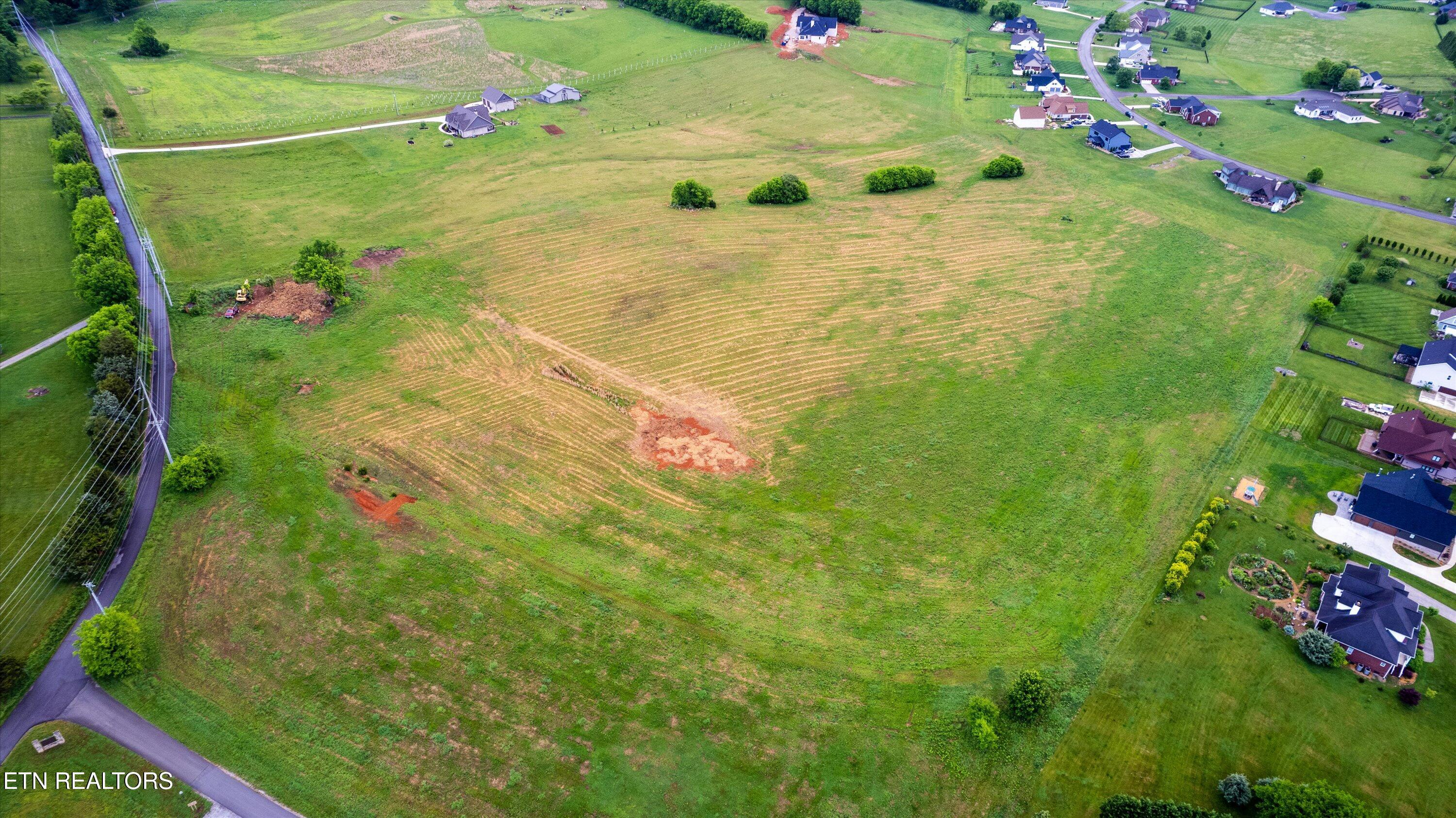 2706 Kelly Lane Kodak TN 37764