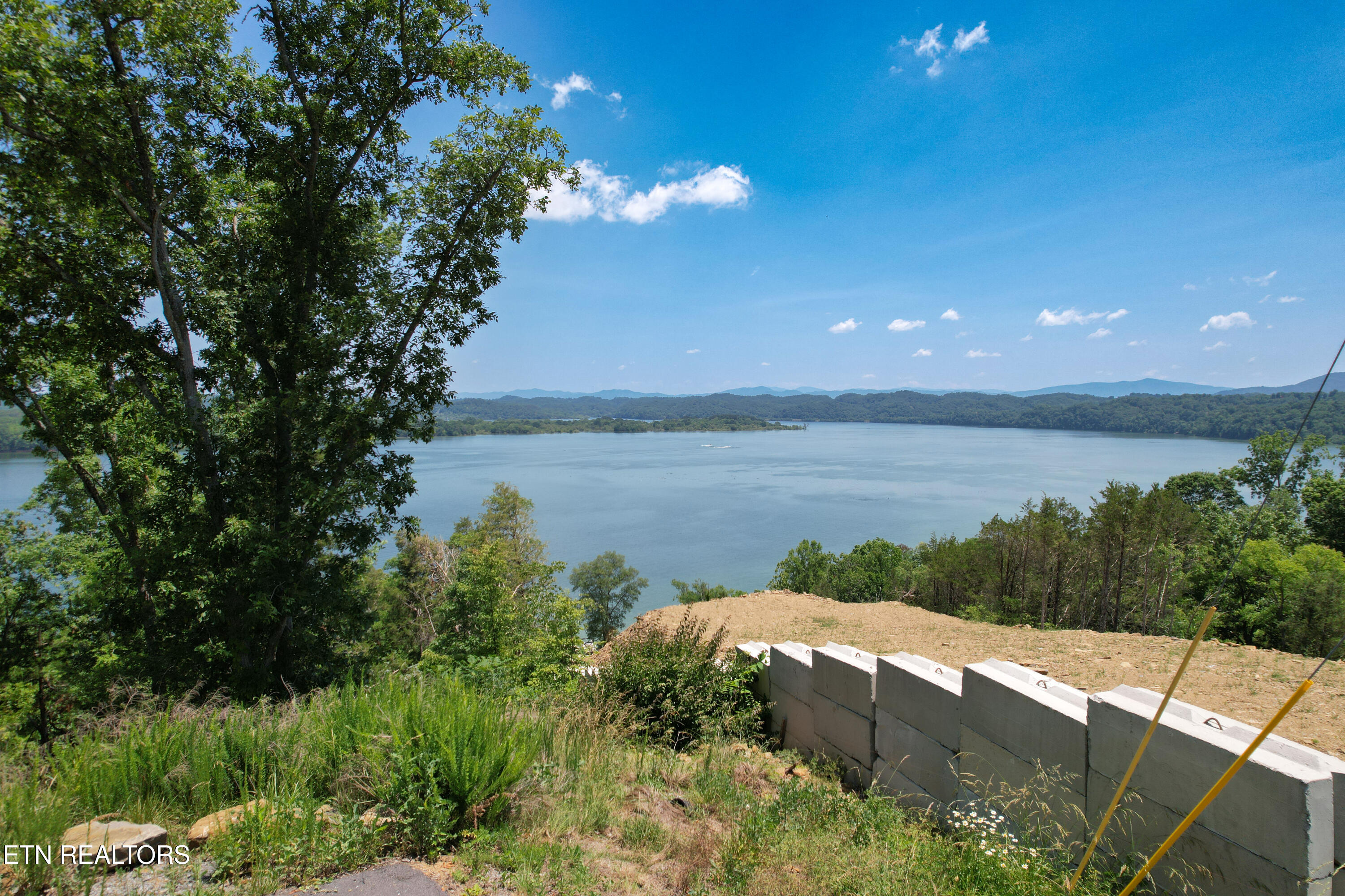 Lot 74 Clear Point Trail Dandridge TN 37725