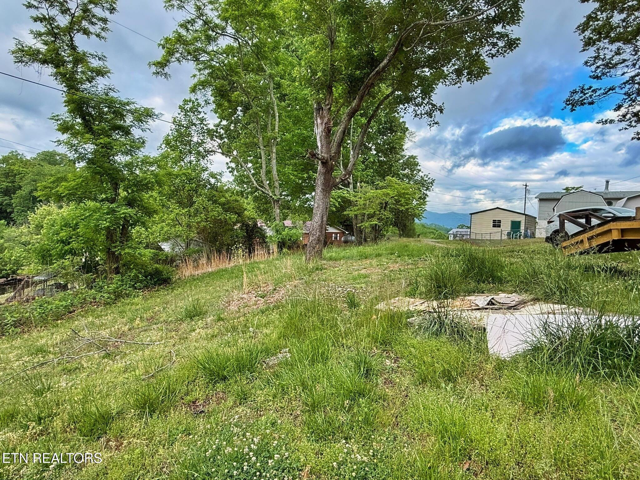 1333 Pinecrest Road Jacksboro TN 37757