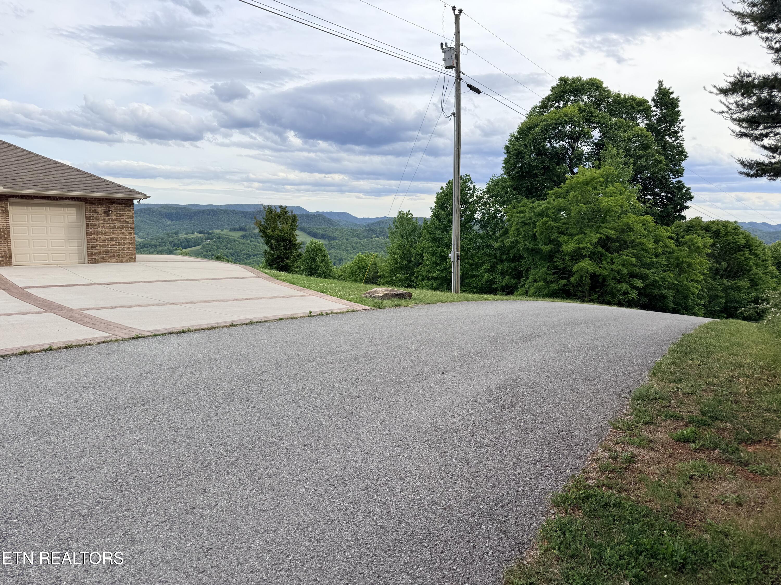 211 Blackstone Lane New Tazewell TN 37825