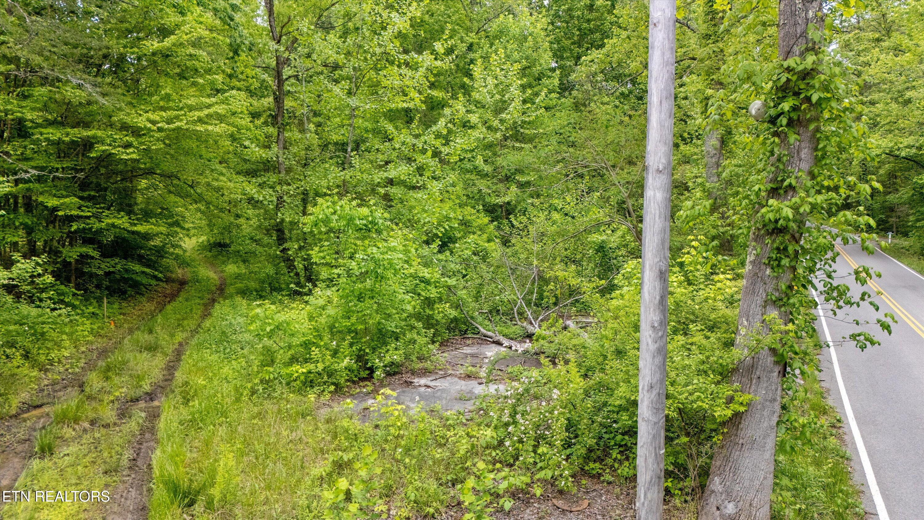 6028 Happy Valley Road Tallassee TN 37878