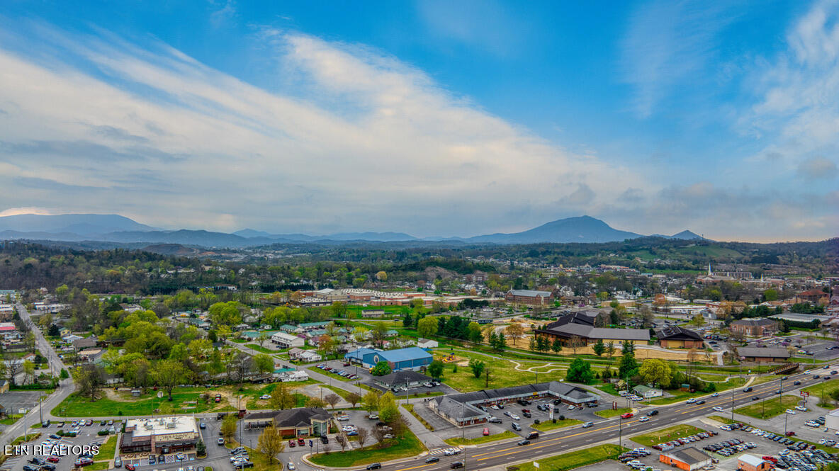 601 E Bruce Street Sevierville TN 37862