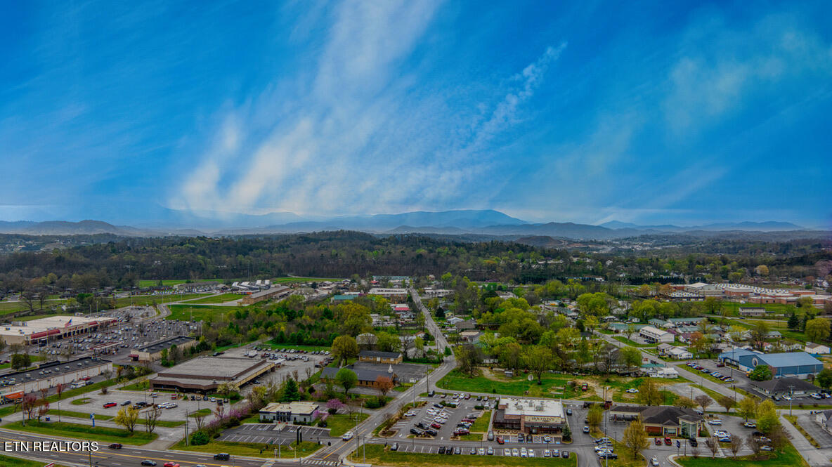 601 E Bruce Street Sevierville TN 37862