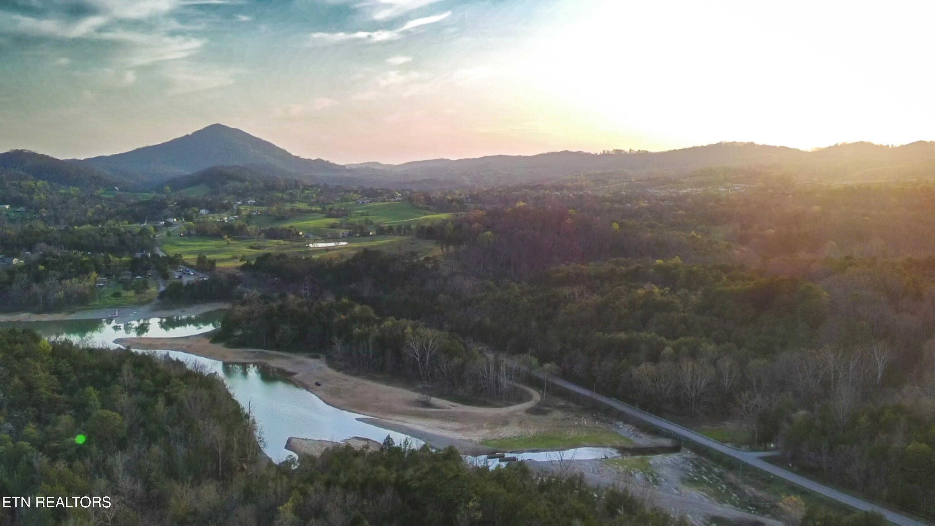 Wedge Way Tazewell TN 37879
