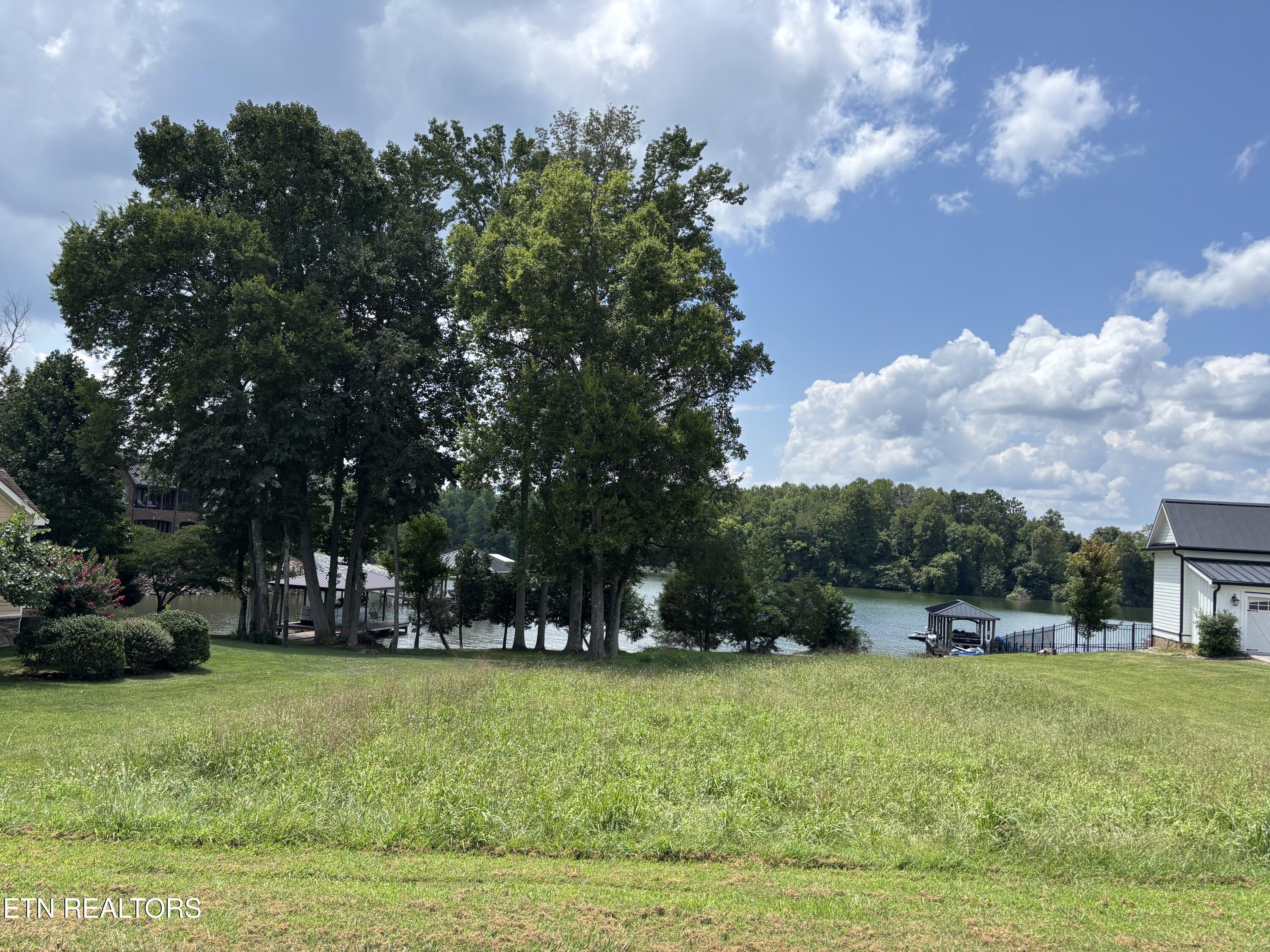 105 Grande Harbour Rockwood TN 37854
