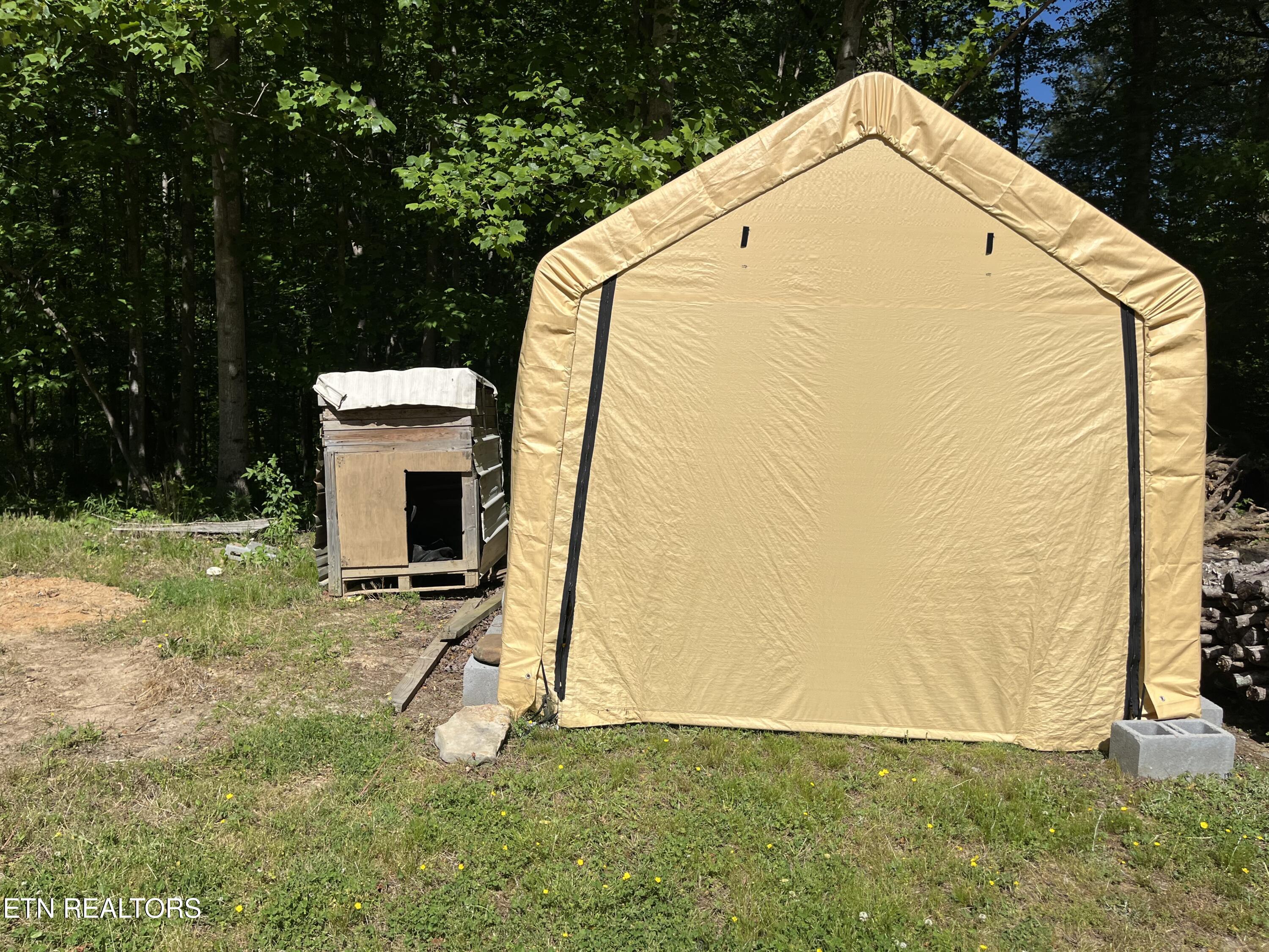 114 E C Noe Road Oliver Springs TN 37840