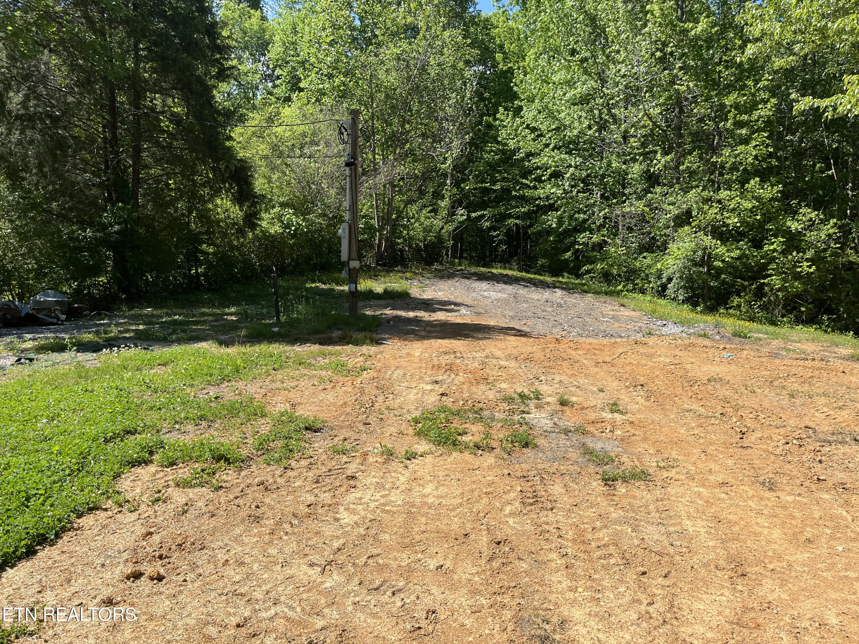 114 E C Noe Road Oliver Springs TN 37840