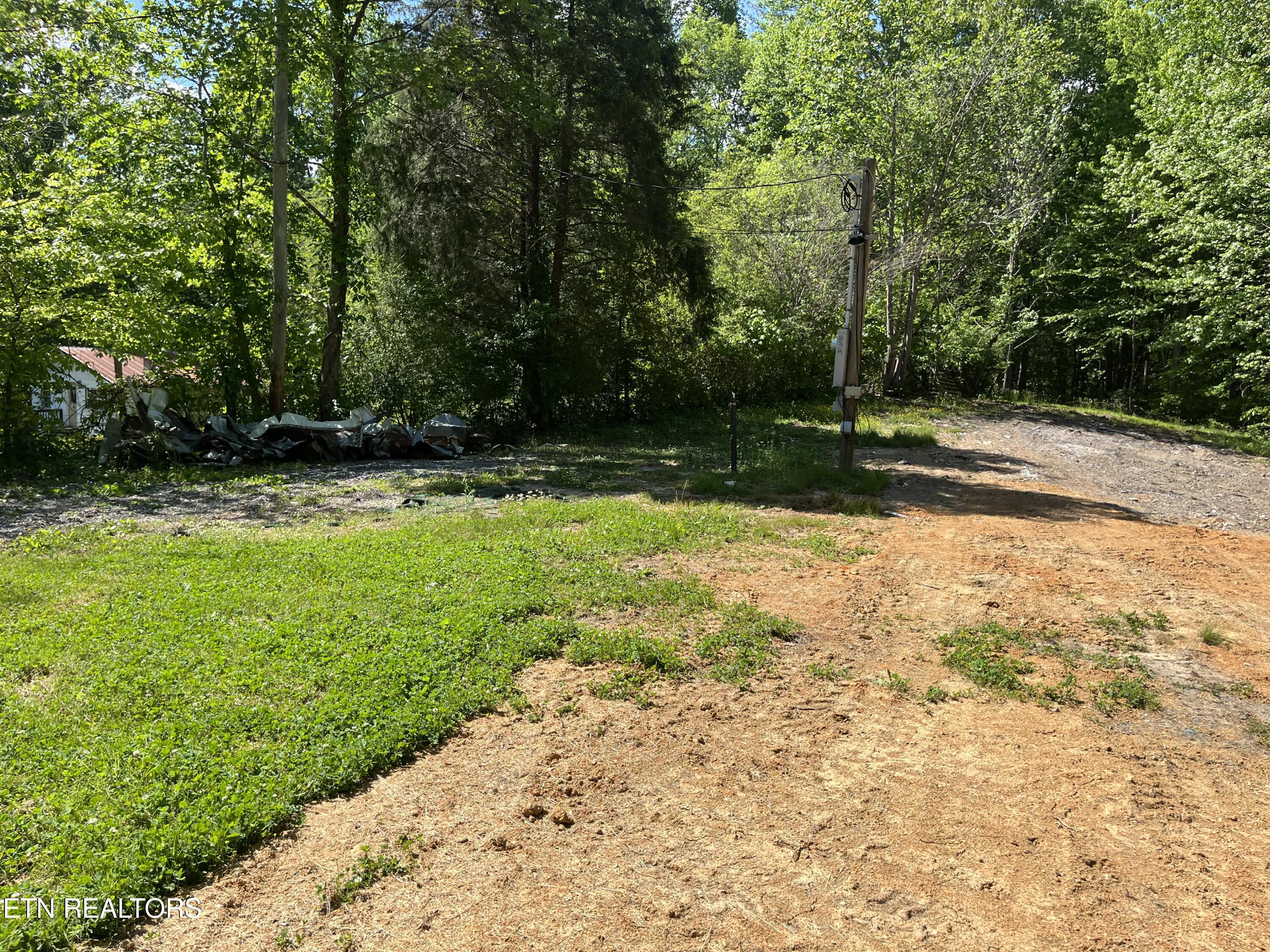 114 E C Noe Road Oliver Springs TN 37840