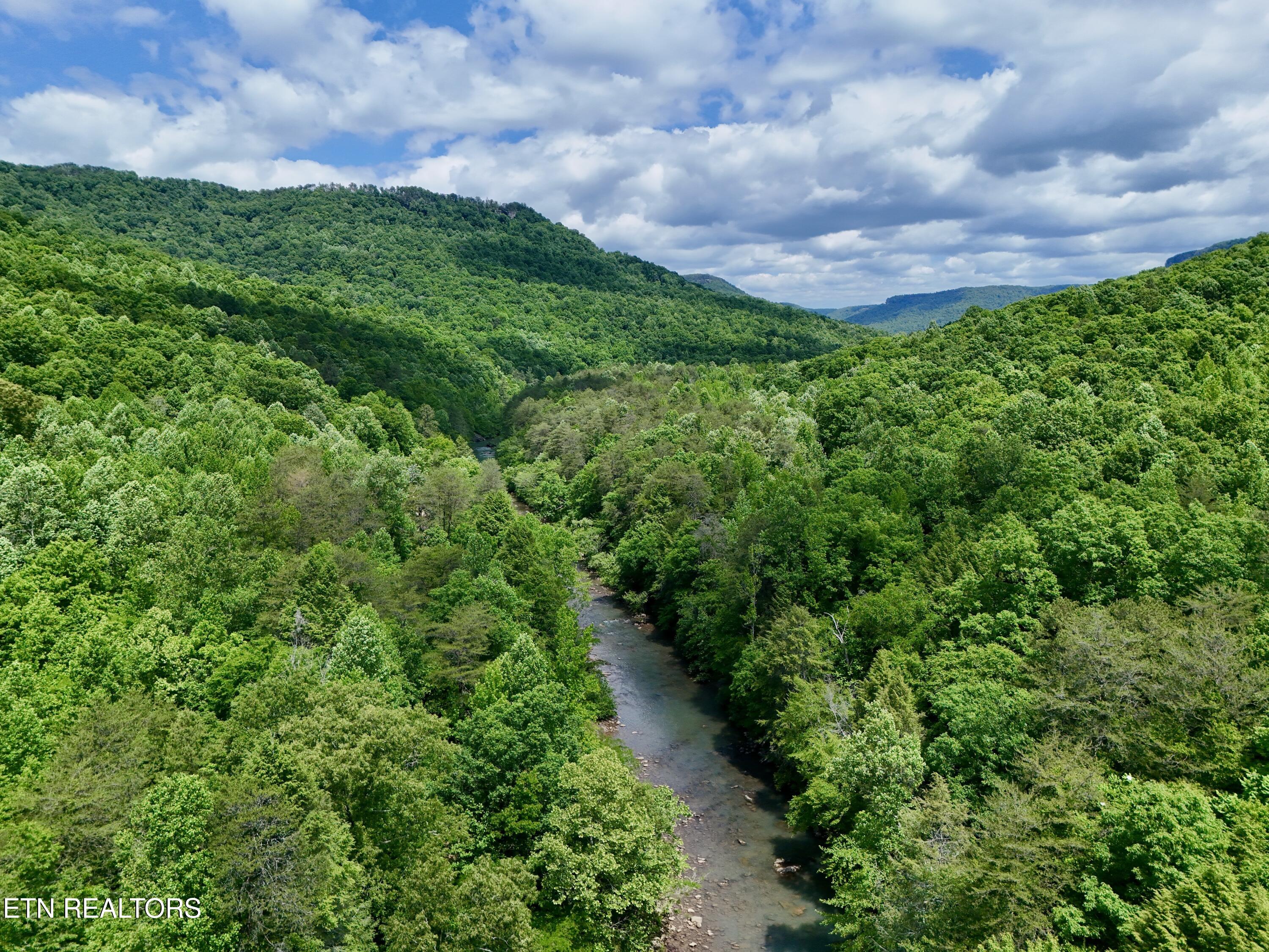 3895 Coppinger Cove Road Sequatchie TN 37364