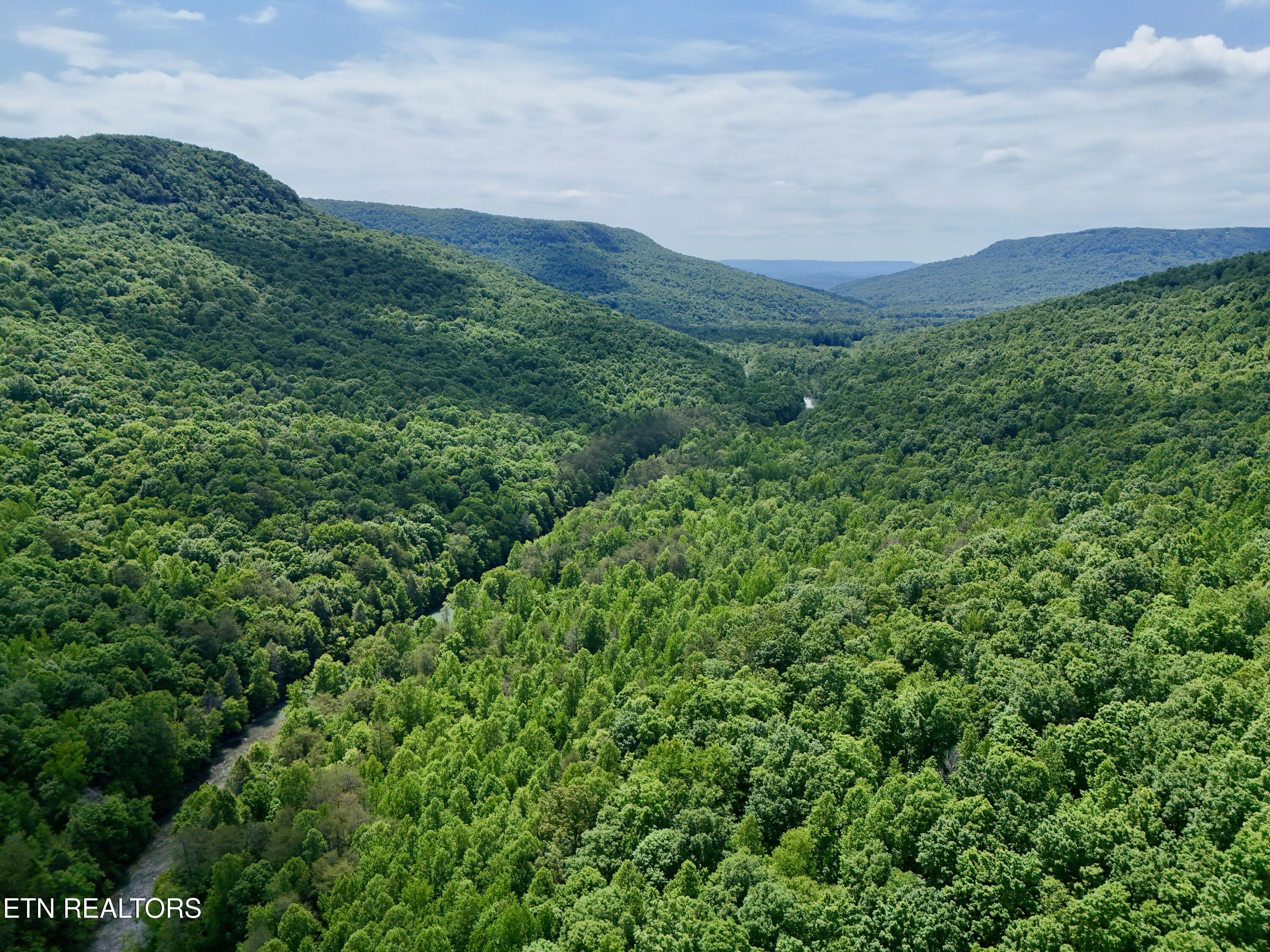 3895 Coppinger Cove Road Sequatchie TN 37364