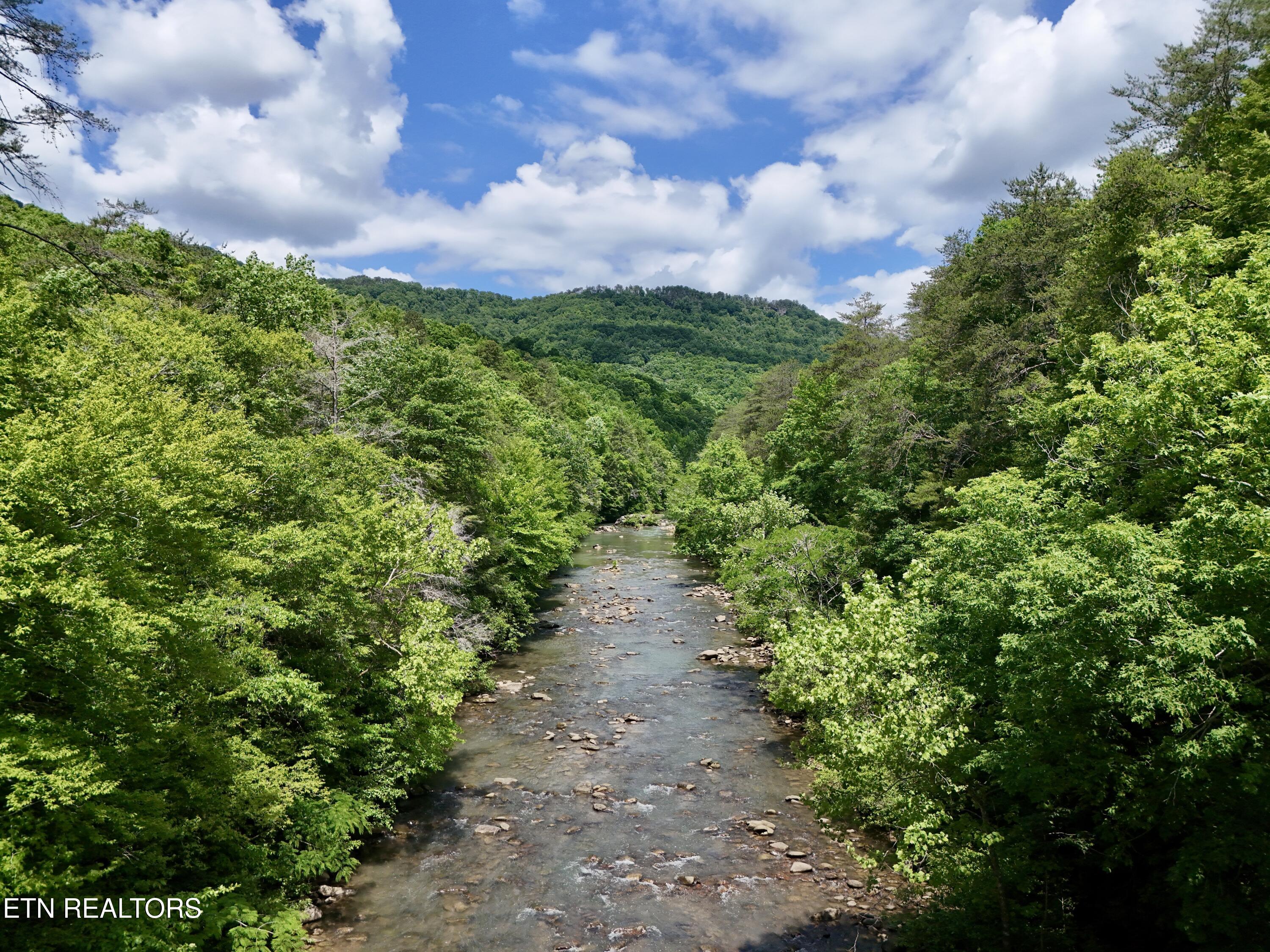 3895 Coppinger Cove Road Sequatchie TN 37364