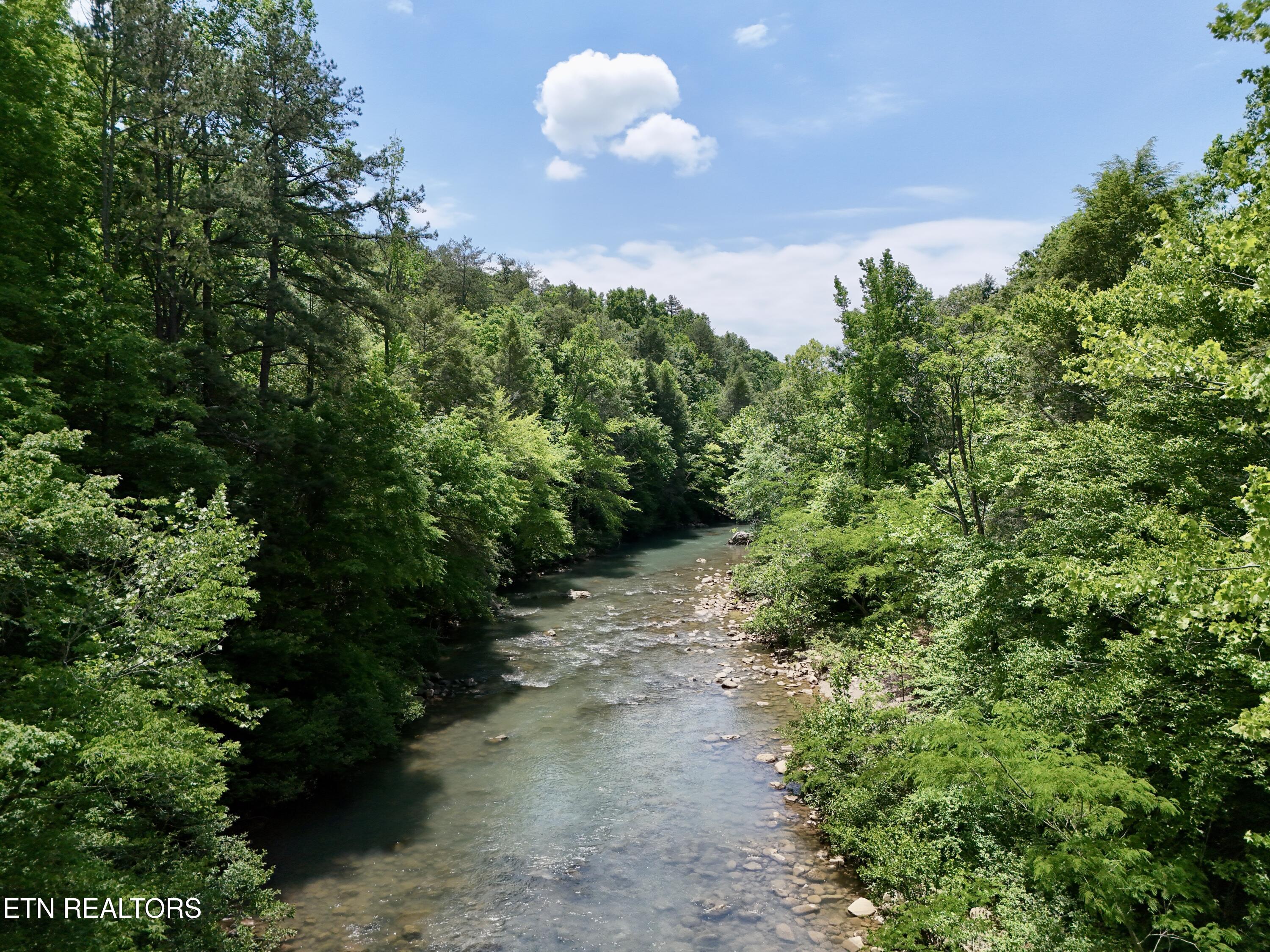 3895 Coppinger Cove Road Sequatchie TN 37364