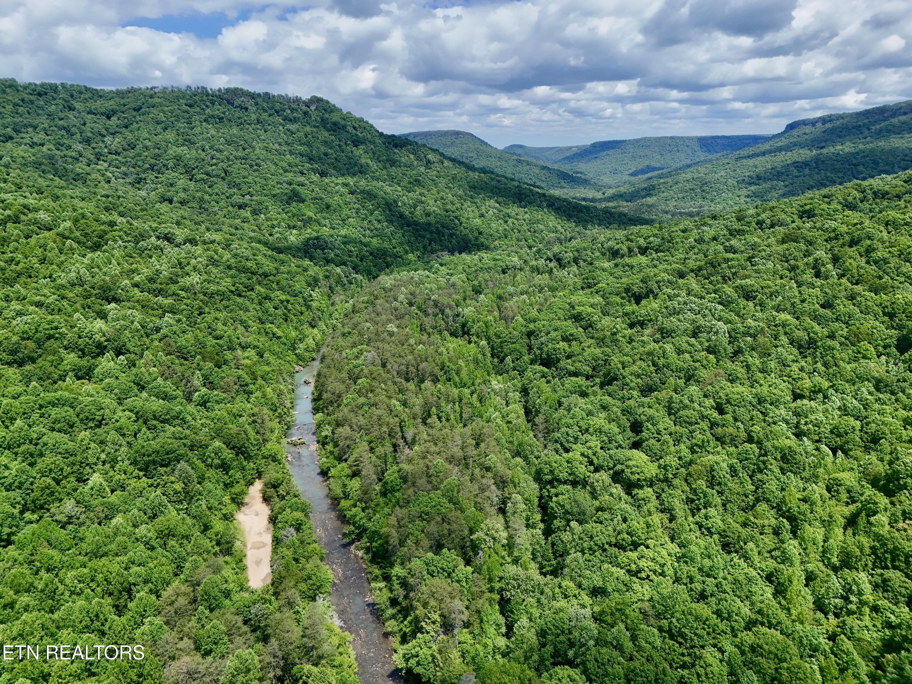 3895 Coppinger Cove Road Sequatchie TN 37364