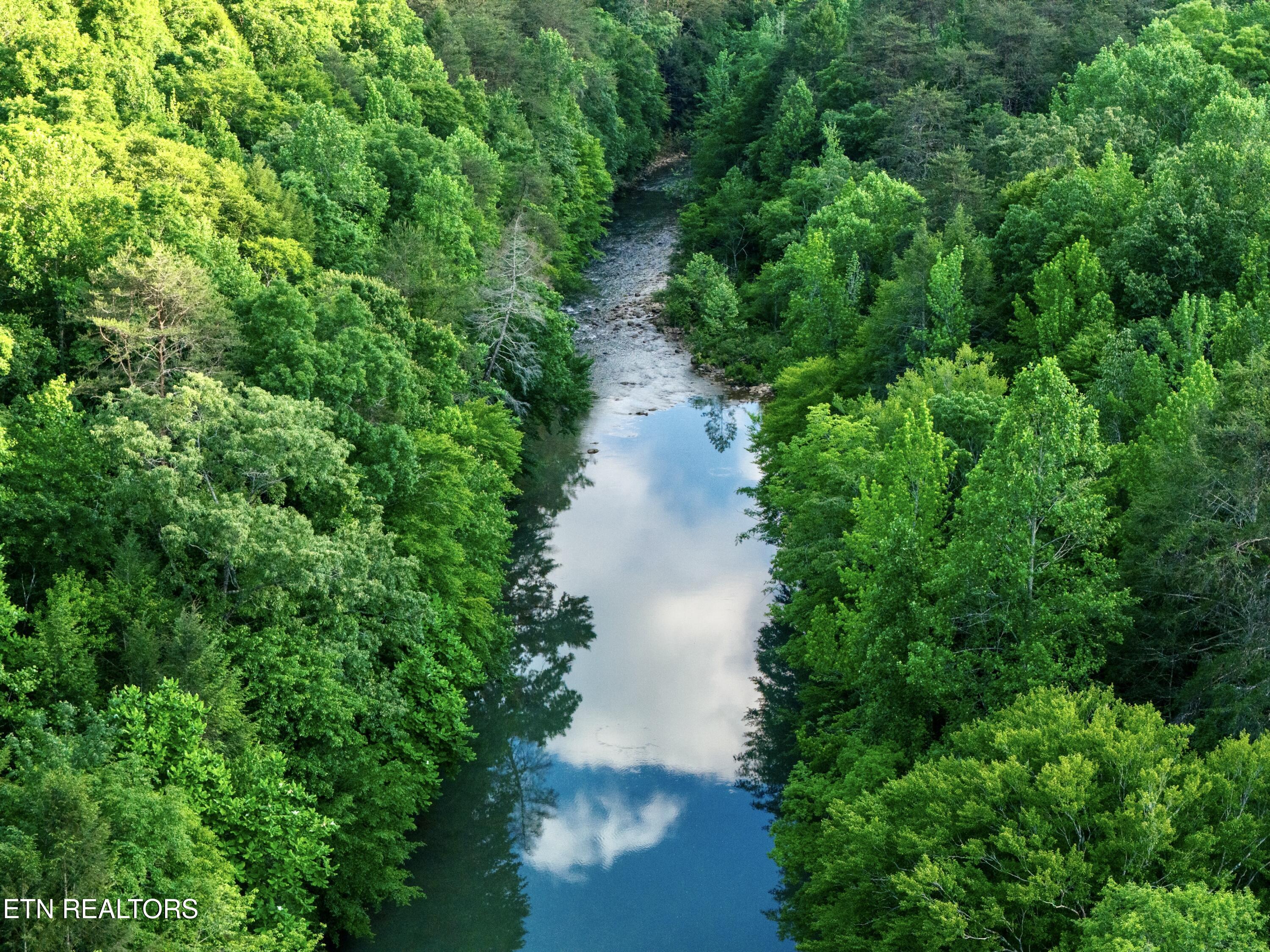 3895 Coppinger Cove Road Sequatchie TN 37364