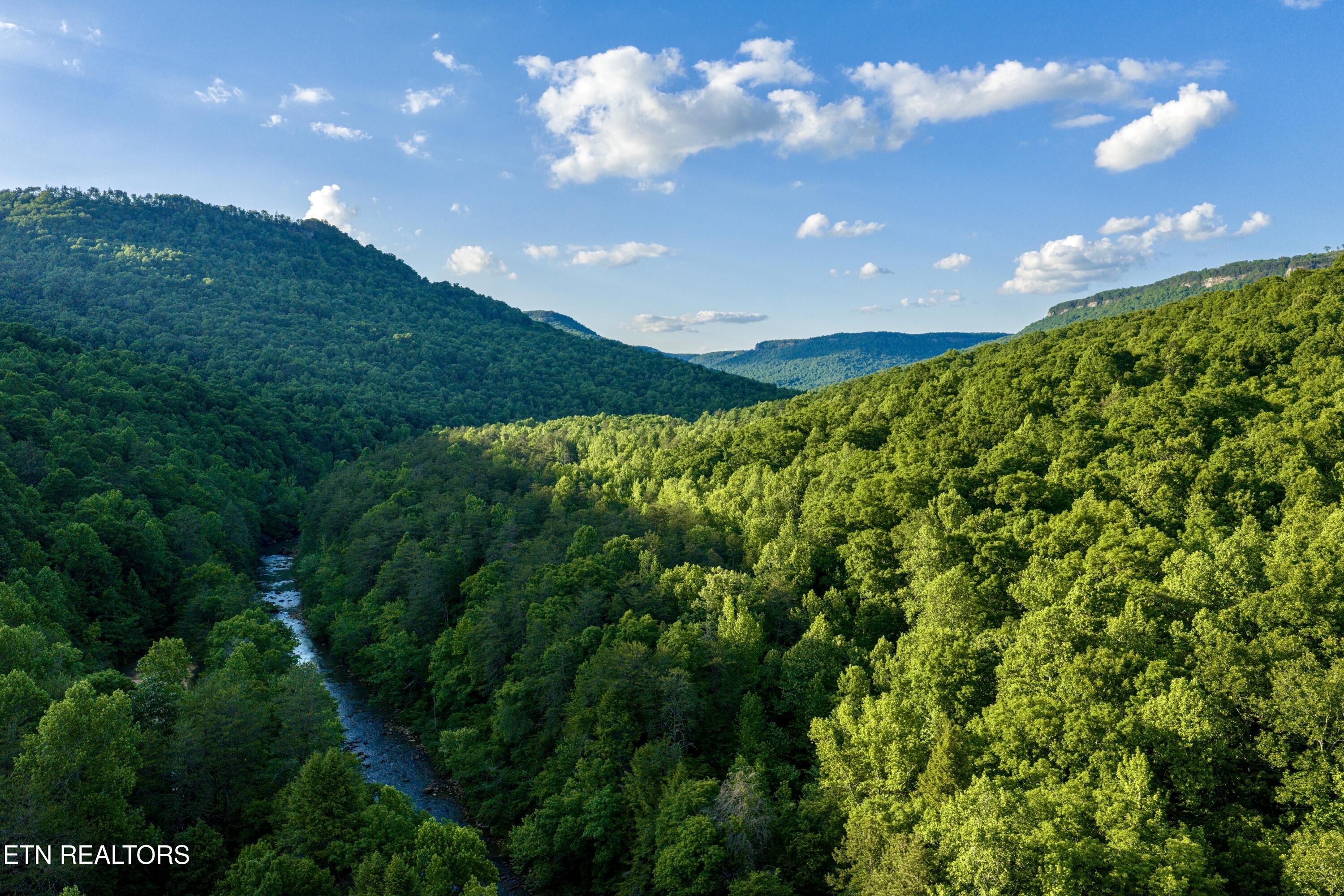 3895 Coppinger Cove Road Sequatchie TN 37364