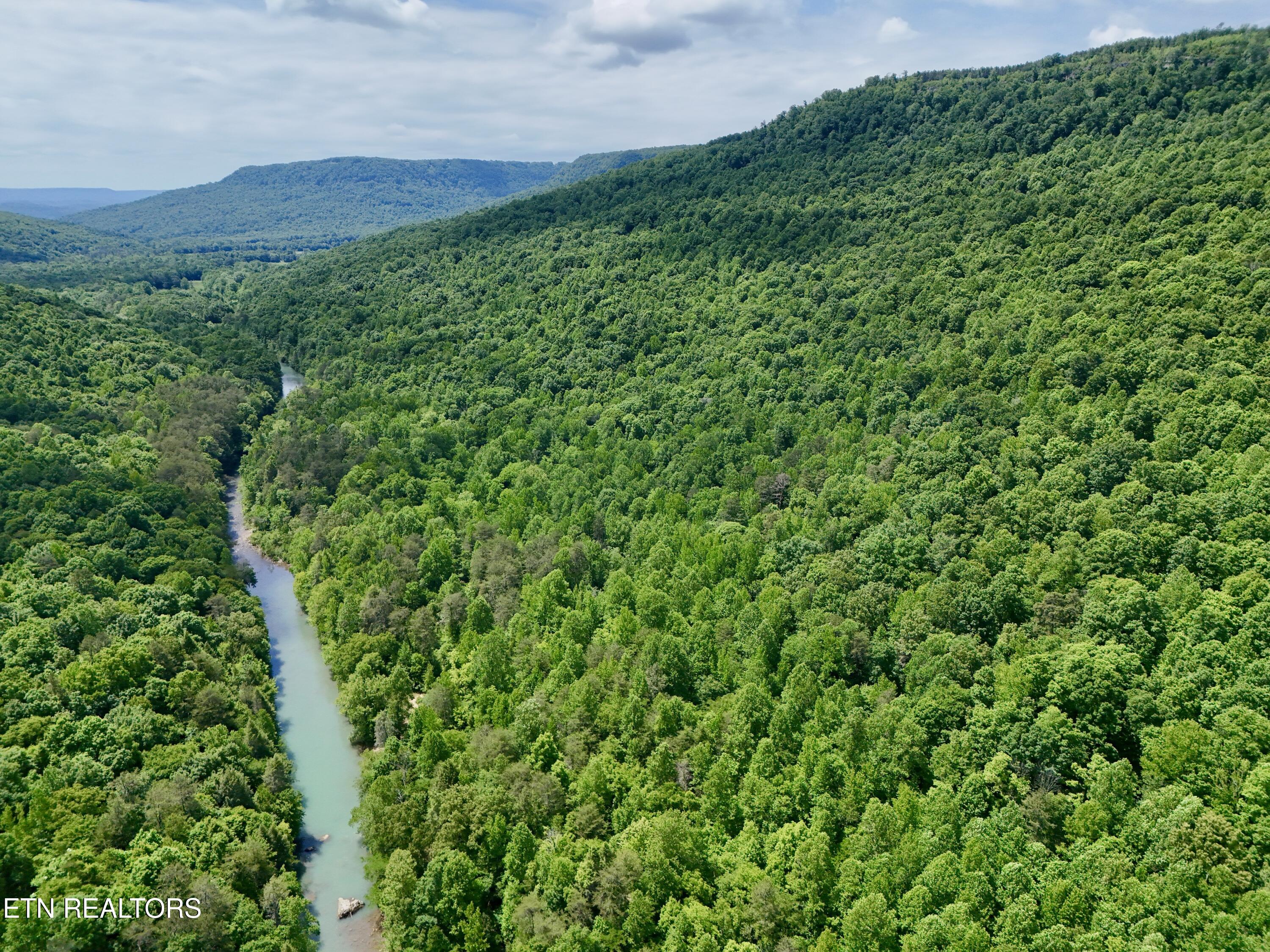 3895 Coppinger Cove Road Sequatchie TN 37364