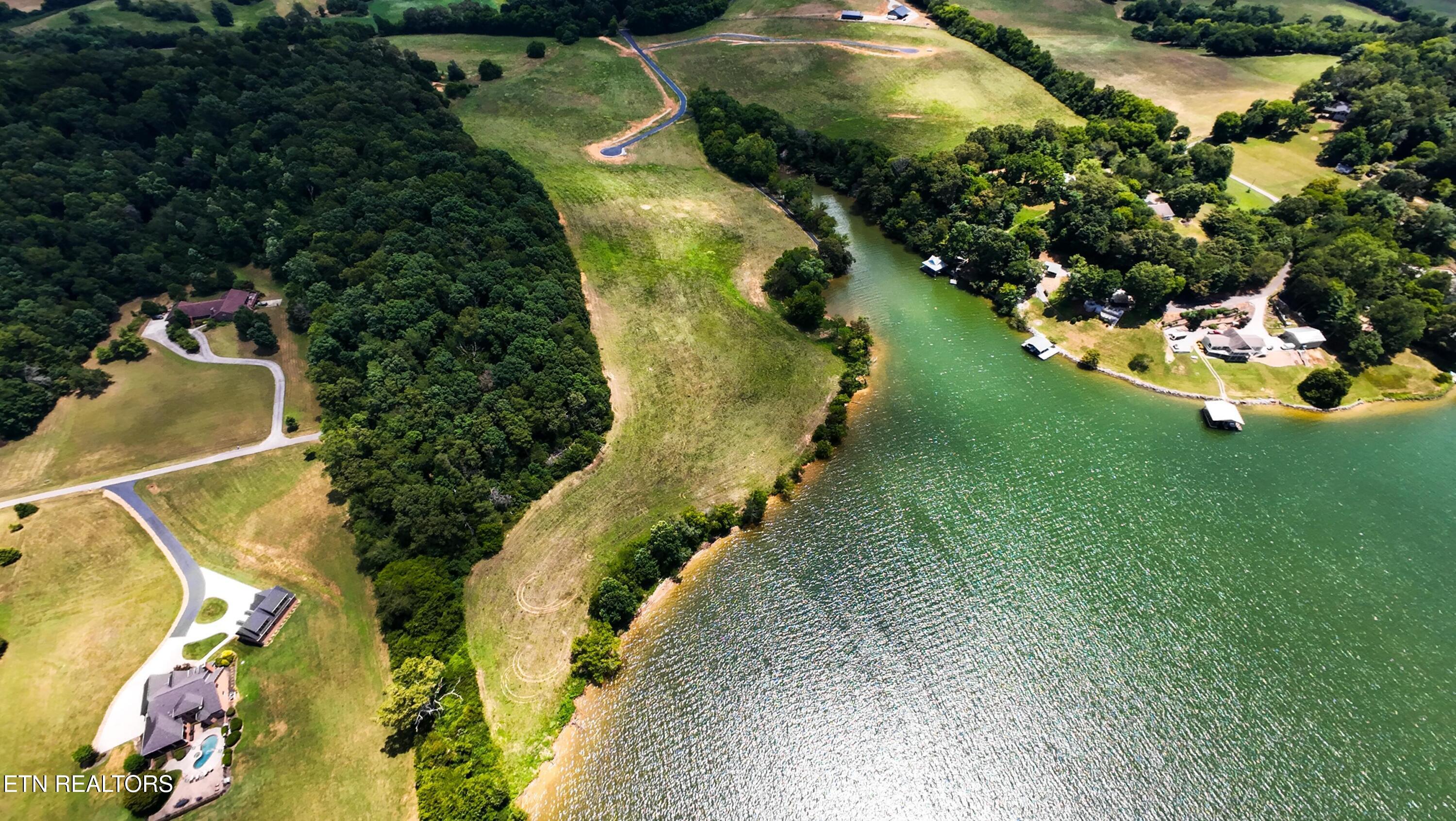3829 Gravelly Hills Road Louisville TN 37777
