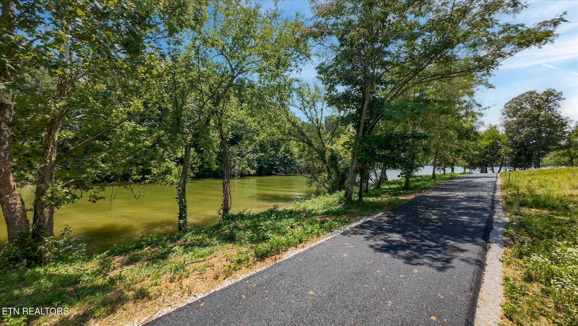 3829 Gravelly Hills Road Louisville TN 37777