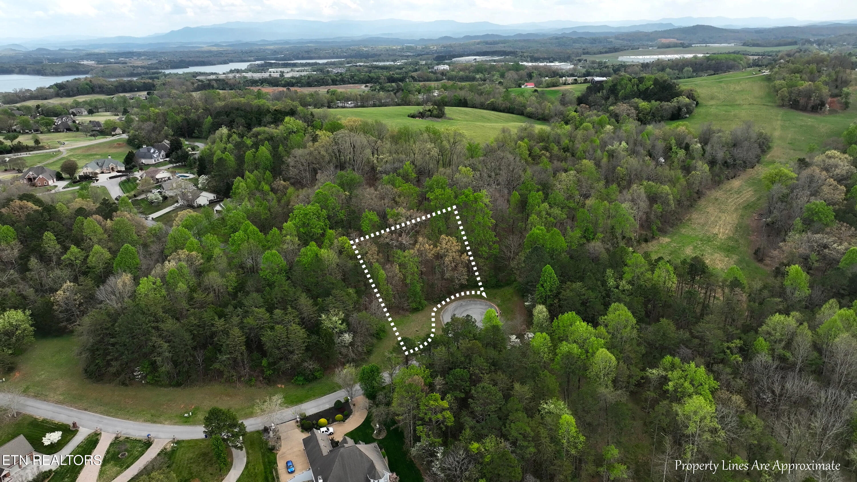 765 Wood Duck Drive Vonore TN 37885