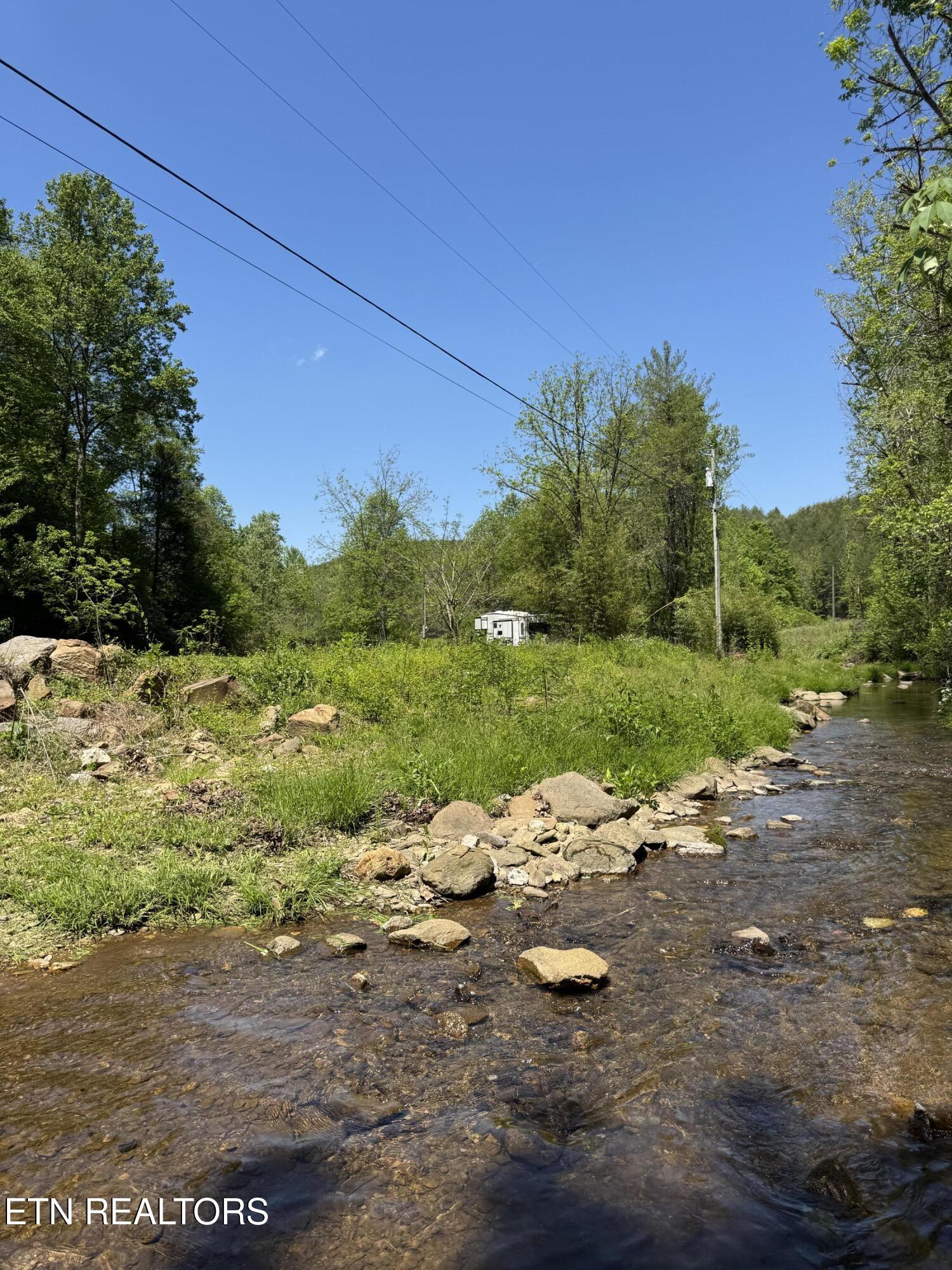 915 Chestnut Valley Road Vonore TN 37885