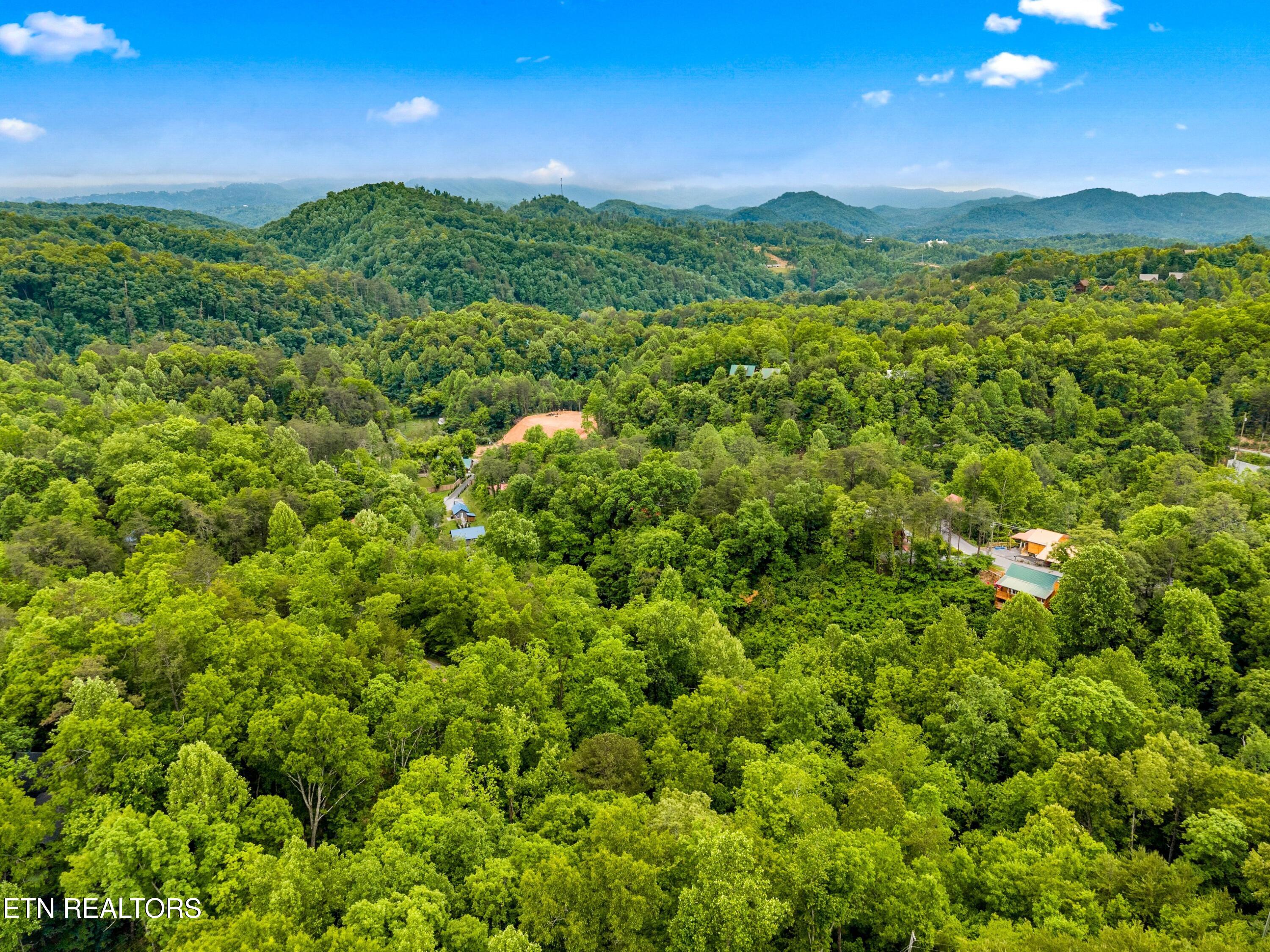 Red Bone Way Sevierville TN 37876